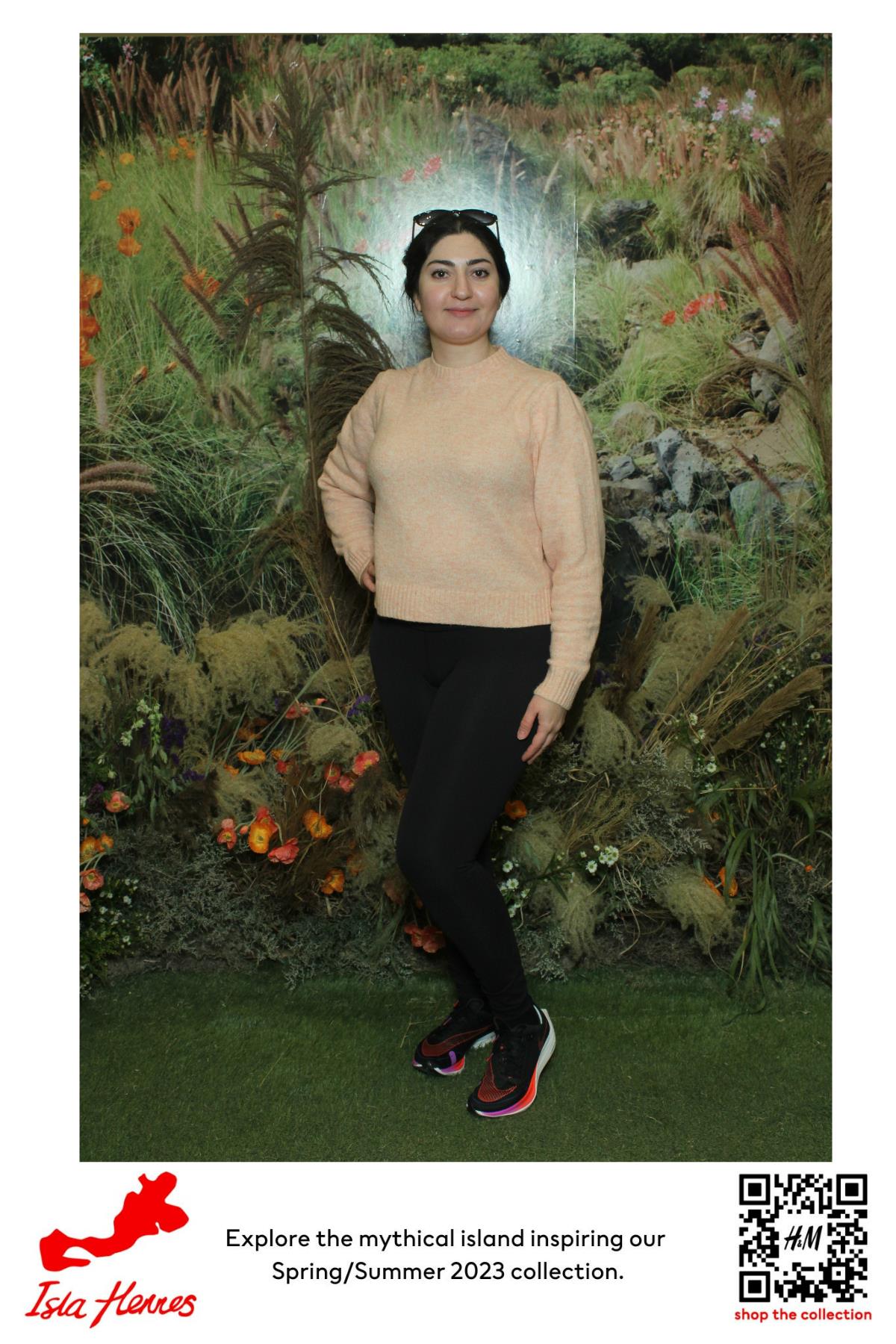 H&M Isla Hennes Collection Launch | View more photos from the event at gallery.myselfiemirror.ca/u/romanmyselfiemirrorca/HM-Isla-Hennes-Collection-Launch