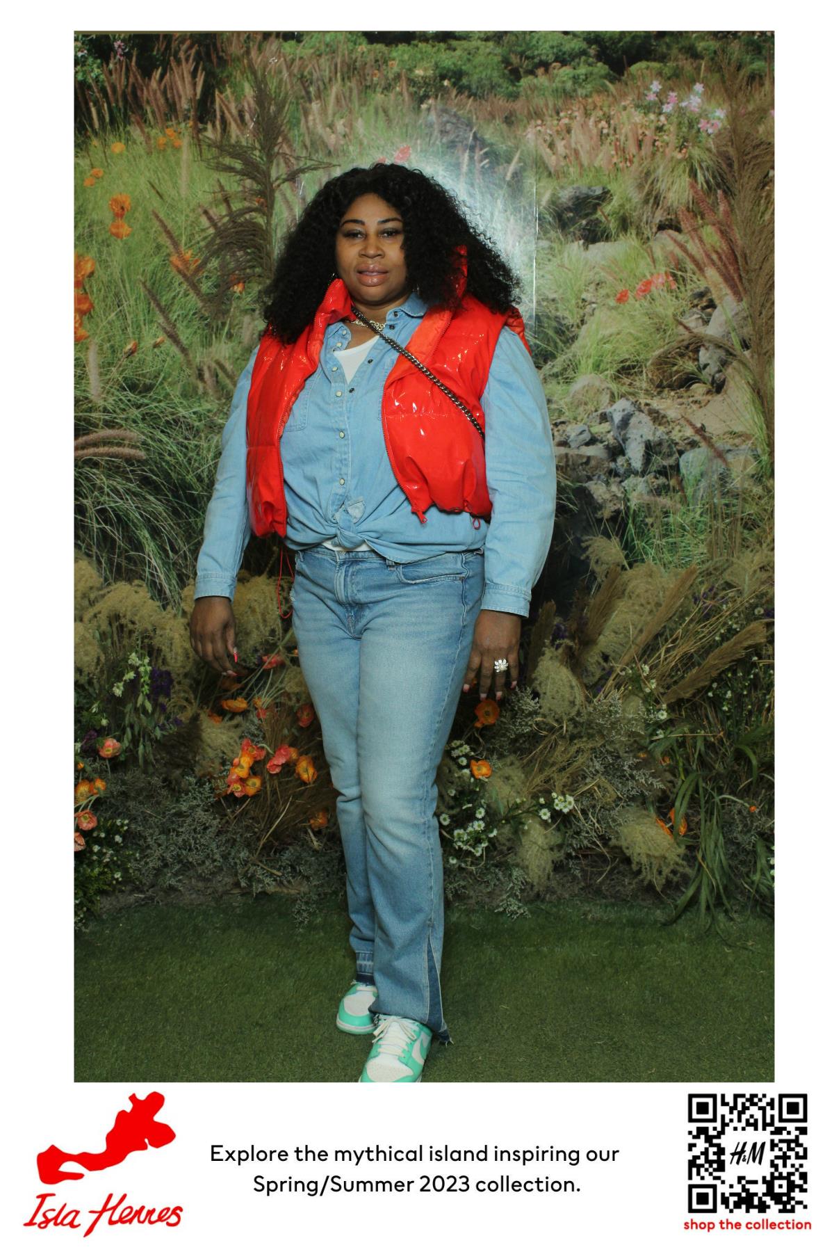 H&M Isla Hennes Collection Launch | View more photos from the event at gallery.myselfiemirror.ca/u/romanmyselfiemirrorca/HM-Isla-Hennes-Collection-Launch