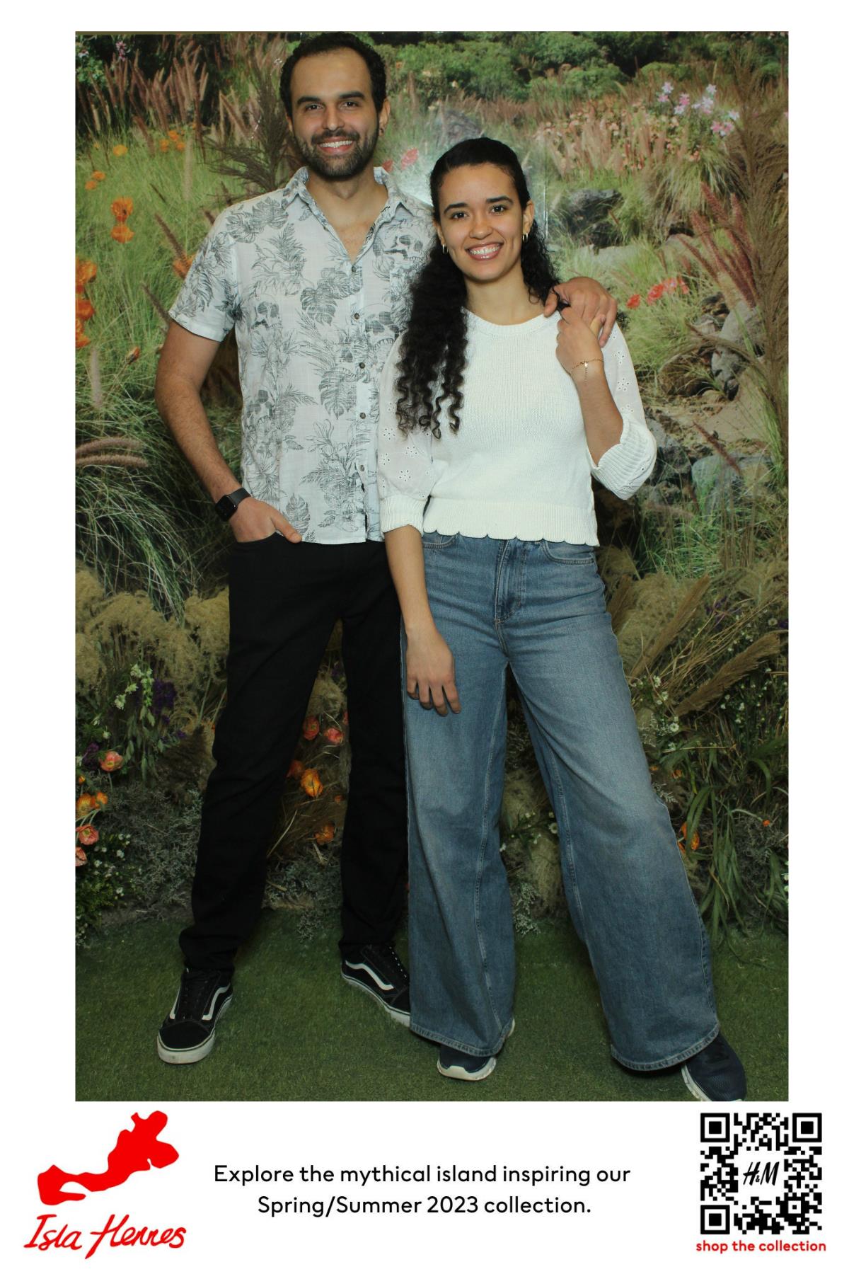 H&M Isla Hennes Collection Launch | View more photos from the event at gallery.myselfiemirror.ca/u/romanmyselfiemirrorca/HM-Isla-Hennes-Collection-Launch