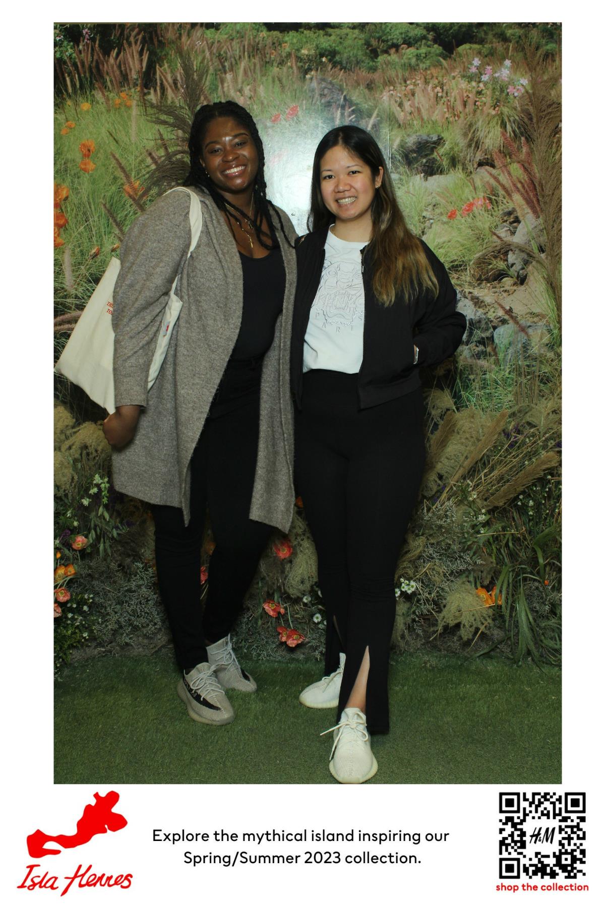 H&M Isla Hennes Collection Launch | View more photos from the event at gallery.myselfiemirror.ca/u/romanmyselfiemirrorca/HM-Isla-Hennes-Collection-Launch