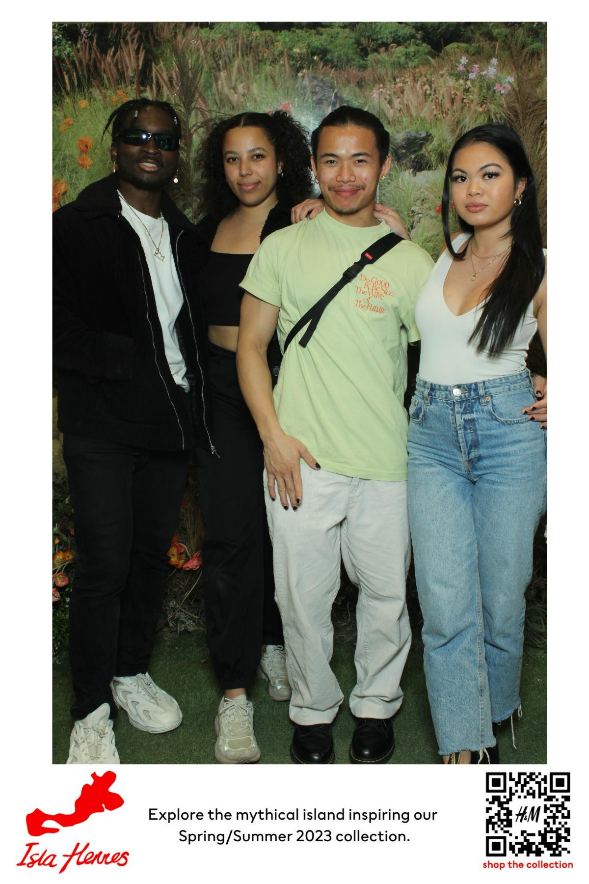 H&M Isla Hennes Collection Launch | View more photos from the event at gallery.myselfiemirror.ca/u/romanmyselfiemirrorca/HM-Isla-Hennes-Collection-Launch