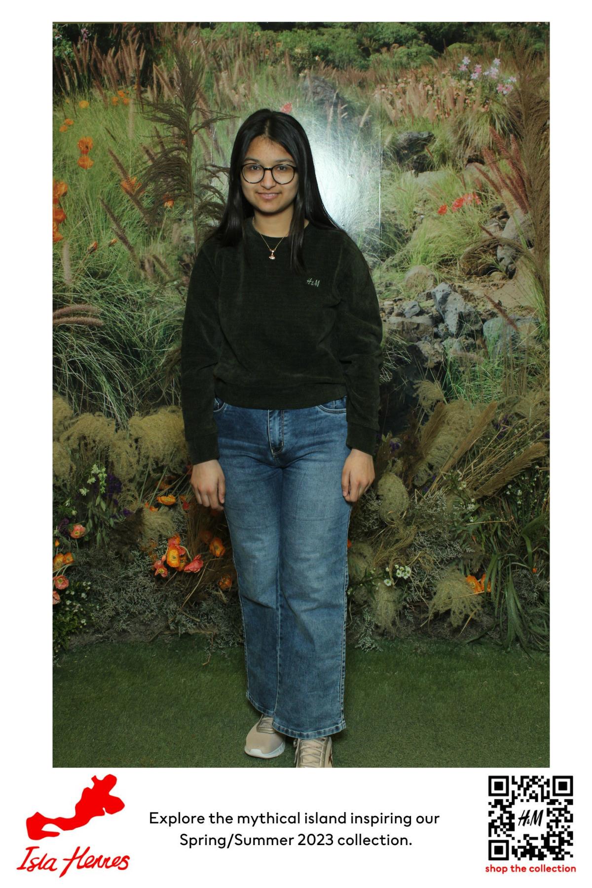 H&M Isla Hennes Collection Launch | View more photos from the event at gallery.myselfiemirror.ca/u/romanmyselfiemirrorca/HM-Isla-Hennes-Collection-Launch