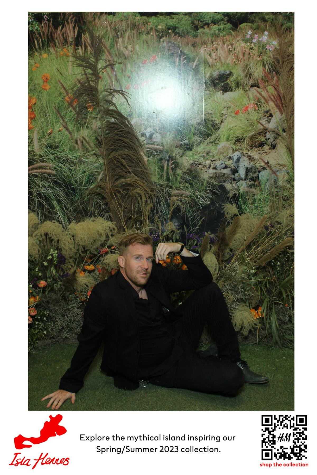 H&M Isla Hennes Collection Launch | View more photos from the event at gallery.myselfiemirror.ca/u/romanmyselfiemirrorca/HM-Isla-Hennes-Collection-Launch