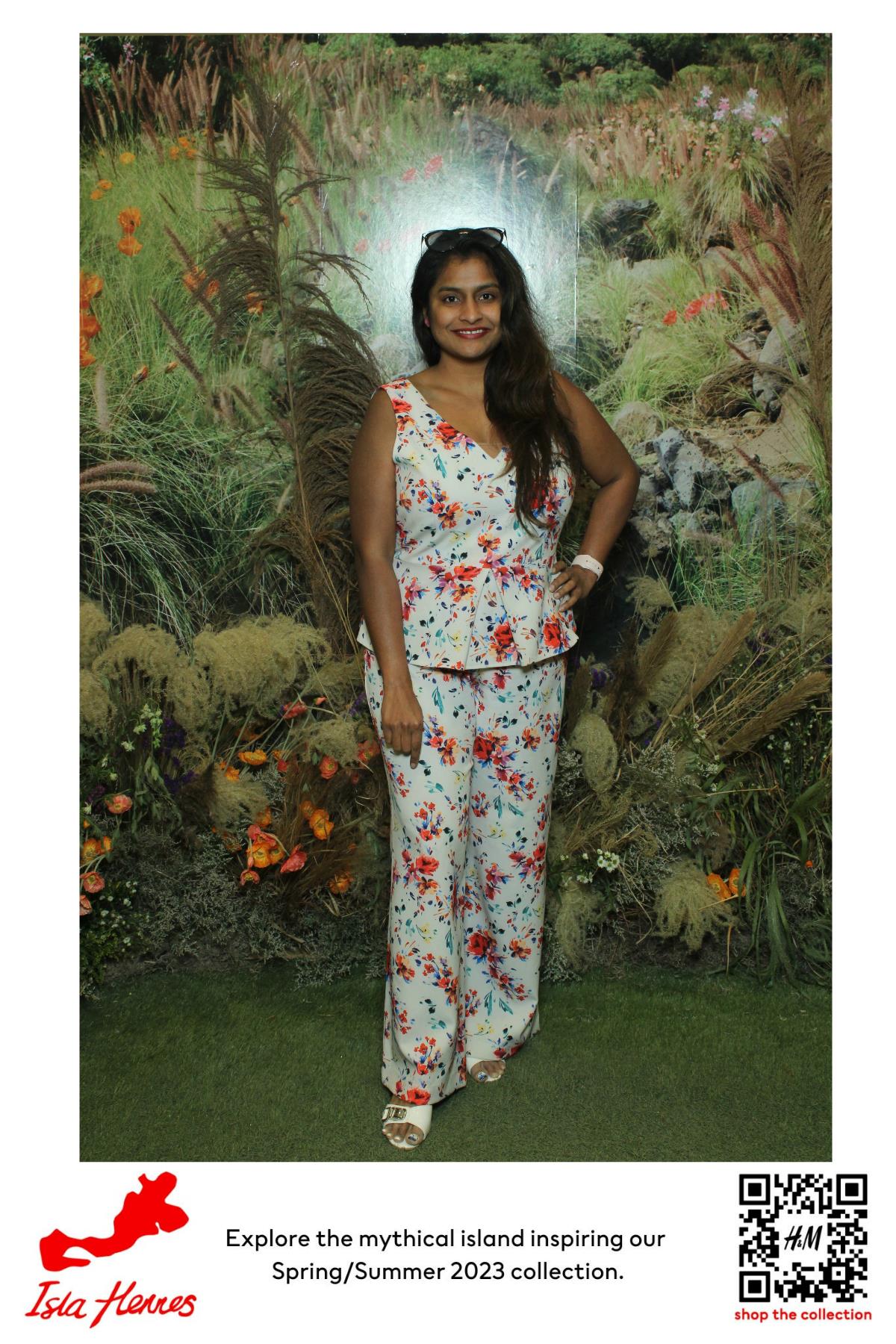 H&M Isla Hennes Collection Launch | View more photos from the event at gallery.myselfiemirror.ca/u/romanmyselfiemirrorca/HM-Isla-Hennes-Collection-Launch