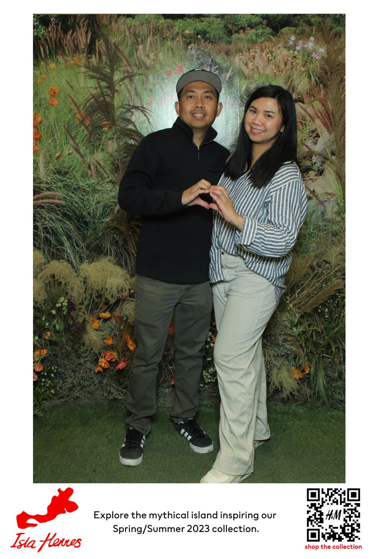 H&M Isla Hennes Collection Launch | View more photos from the event at gallery.myselfiemirror.ca/u/romanmyselfiemirrorca/HM-Isla-Hennes-Collection-Launch