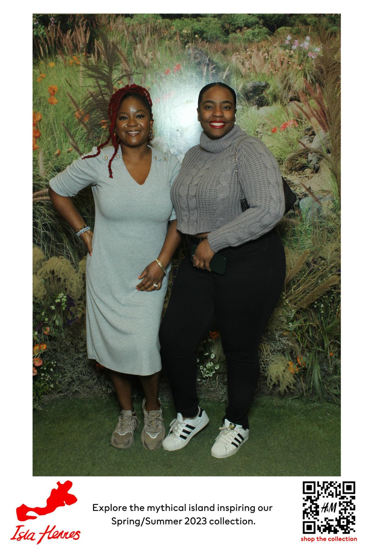 H&M Isla Hennes Collection Launch | View more photos from the event at gallery.myselfiemirror.ca/u/romanmyselfiemirrorca/HM-Isla-Hennes-Collection-Launch