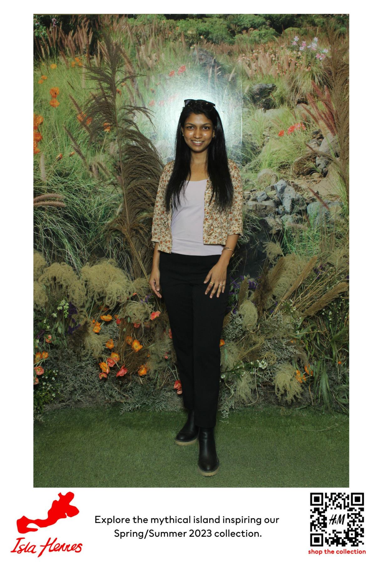 H&M Isla Hennes Collection Launch | View more photos from the event at gallery.myselfiemirror.ca/u/romanmyselfiemirrorca/HM-Isla-Hennes-Collection-Launch