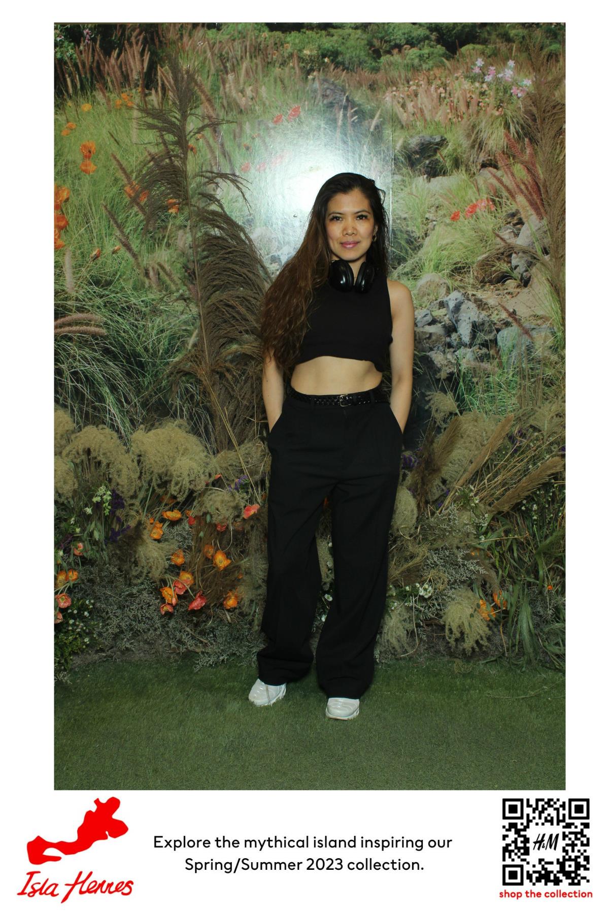 H&M Isla Hennes Collection Launch | View more photos from the event at gallery.myselfiemirror.ca/u/romanmyselfiemirrorca/HM-Isla-Hennes-Collection-Launch