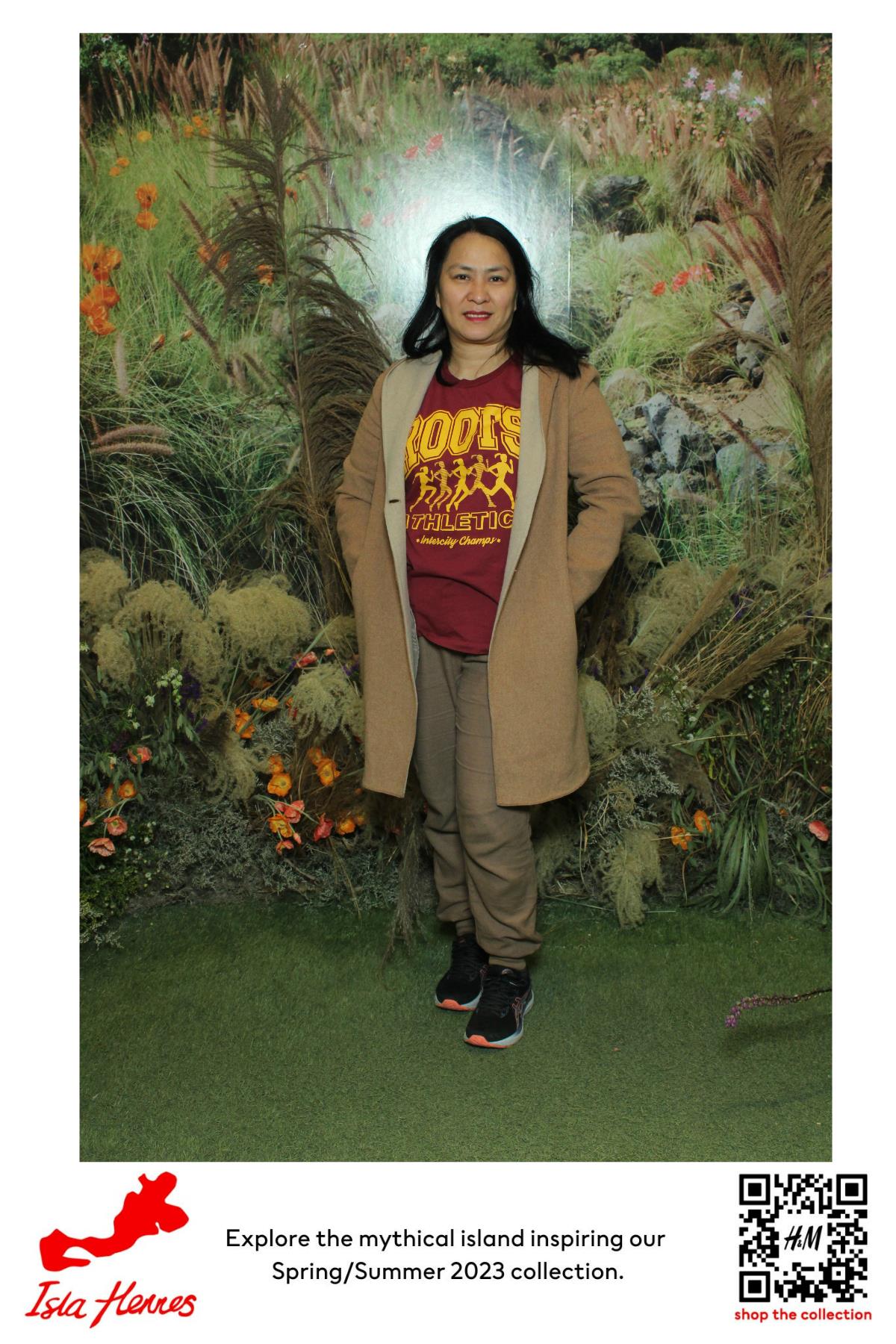 H&M Isla Hennes Collection Launch | View more photos from the event at gallery.myselfiemirror.ca/u/romanmyselfiemirrorca/HM-Isla-Hennes-Collection-Launch