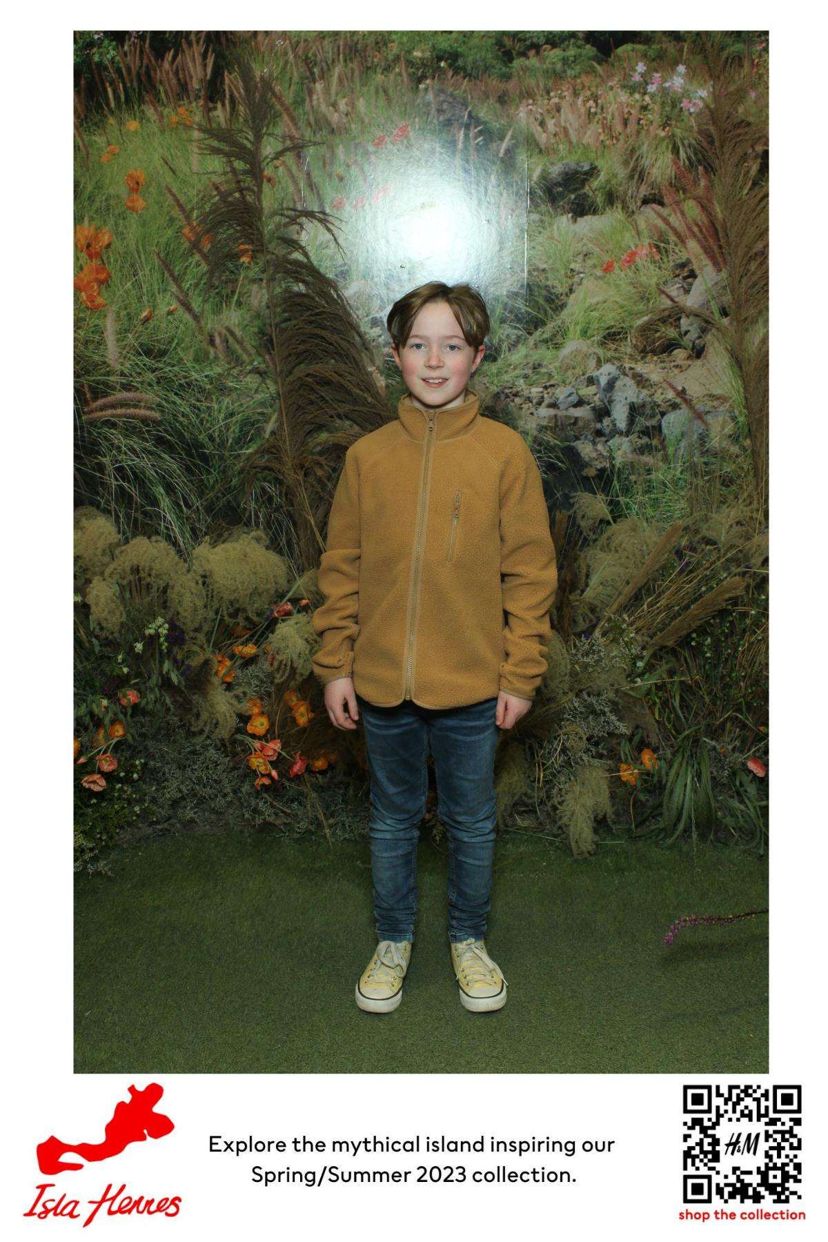 H&M Isla Hennes Collection Launch | View more photos from the event at gallery.myselfiemirror.ca/u/romanmyselfiemirrorca/HM-Isla-Hennes-Collection-Launch