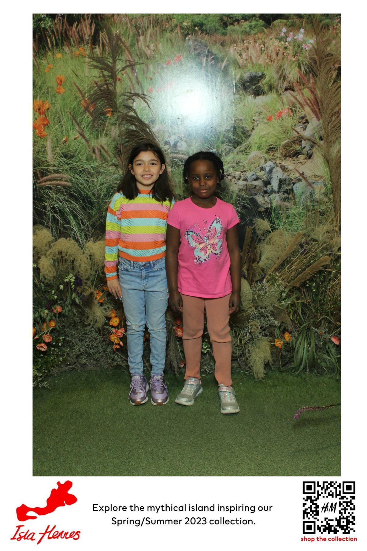 H&M Isla Hennes Collection Launch | View more photos from the event at gallery.myselfiemirror.ca/u/romanmyselfiemirrorca/HM-Isla-Hennes-Collection-Launch