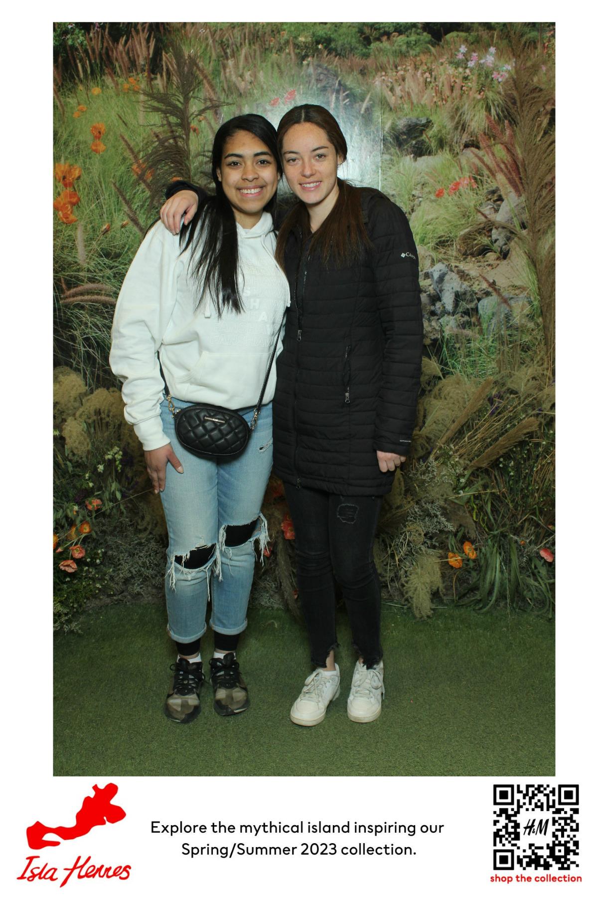 H&M Isla Hennes Collection Launch | View more photos from the event at gallery.myselfiemirror.ca/u/romanmyselfiemirrorca/HM-Isla-Hennes-Collection-Launch