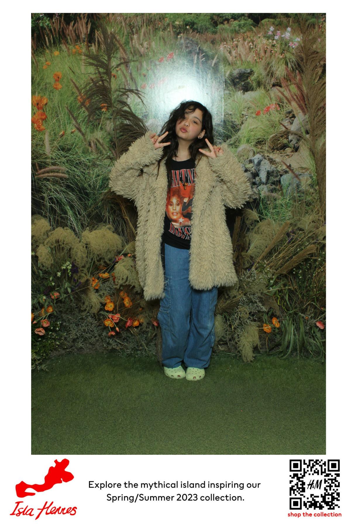 H&M Isla Hennes Collection Launch | View more photos from the event at gallery.myselfiemirror.ca/u/romanmyselfiemirrorca/HM-Isla-Hennes-Collection-Launch