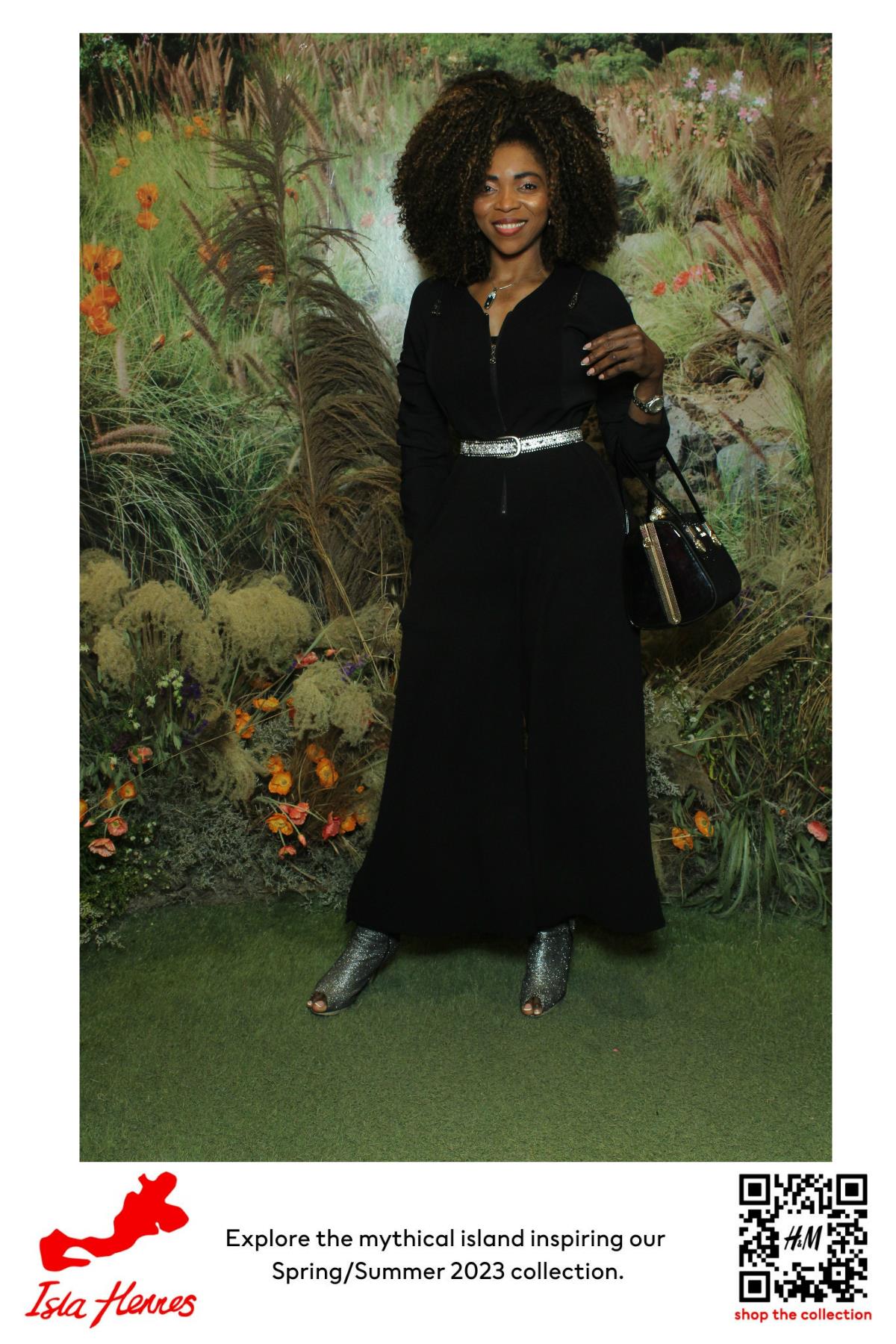 H&M Isla Hennes Collection Launch | View more photos from the event at gallery.myselfiemirror.ca/u/romanmyselfiemirrorca/HM-Isla-Hennes-Collection-Launch