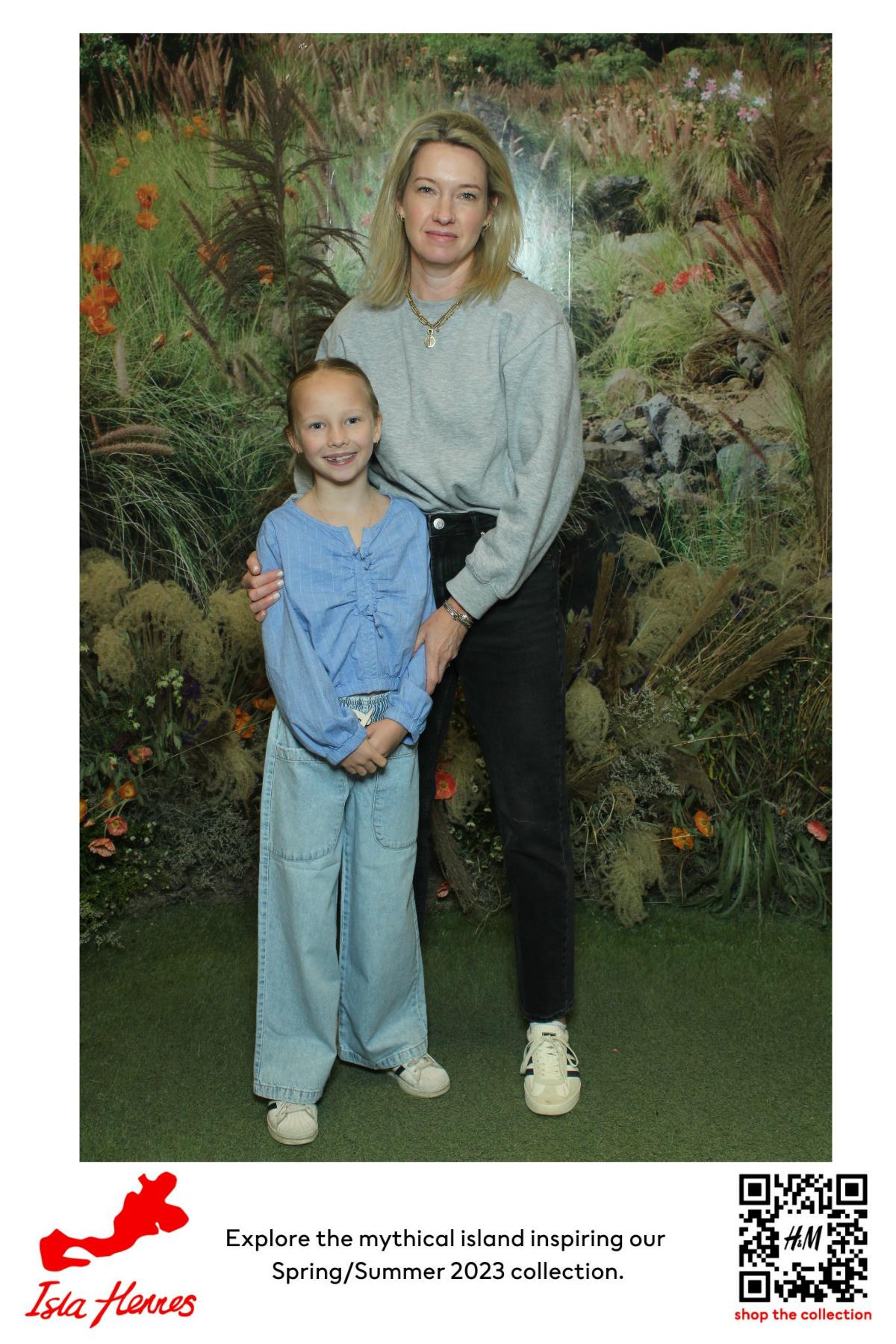 H&M Isla Hennes Collection Launch | View more photos from the event at gallery.myselfiemirror.ca/u/romanmyselfiemirrorca/HM-Isla-Hennes-Collection-Launch