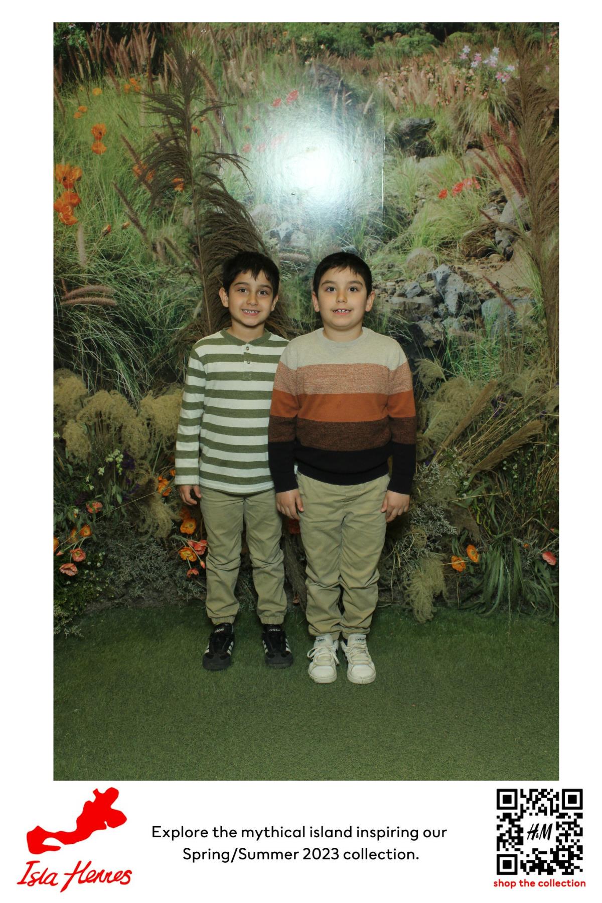 H&M Isla Hennes Collection Launch | View more photos from the event at gallery.myselfiemirror.ca/u/romanmyselfiemirrorca/HM-Isla-Hennes-Collection-Launch