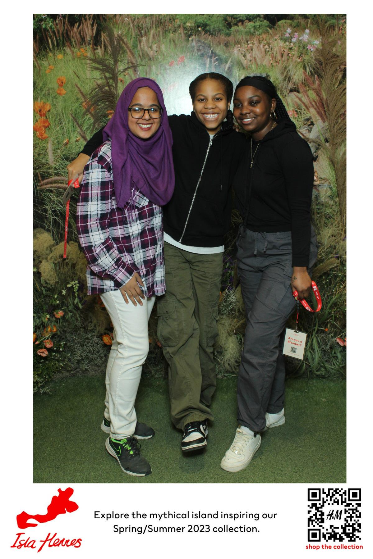 H&M Isla Hennes Collection Launch | View more photos from the event at gallery.myselfiemirror.ca/u/romanmyselfiemirrorca/HM-Isla-Hennes-Collection-Launch