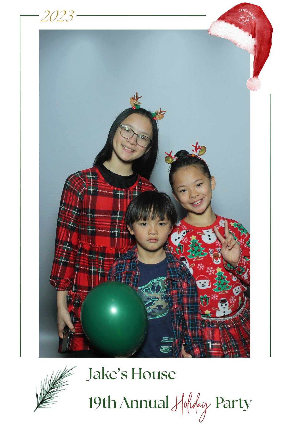 Jake's House Annual Holiday Party | View more photos from the event at gallery.myselfiemirror.ca/u/romanmyselfiemirrorca/Jakes-House-Annual-Holiday-Party