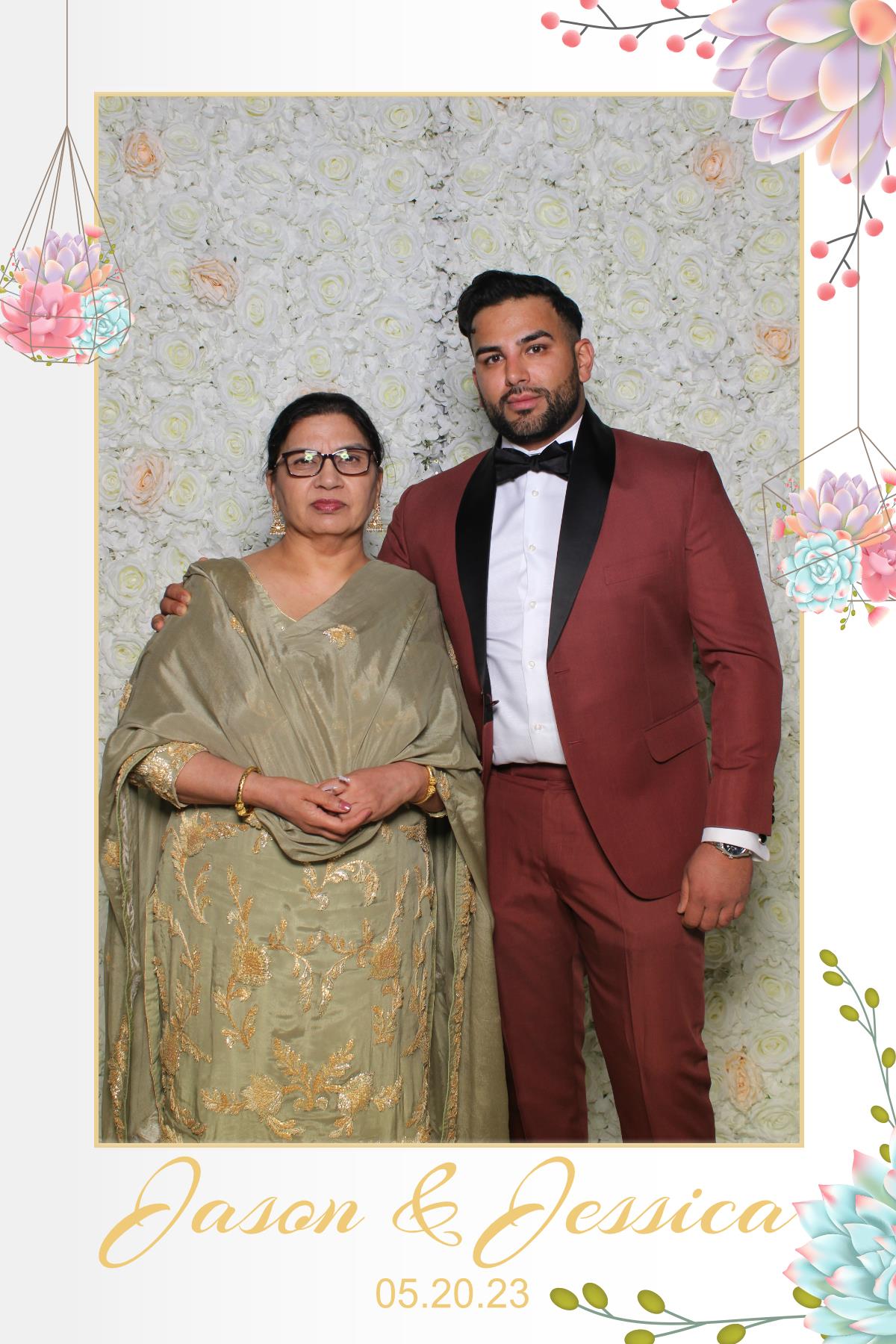 Jessica & Jason  | View more photos from the event at gallery.myselfiemirror.ca/u/romanmyselfiemirrorca/Jessica-Jason