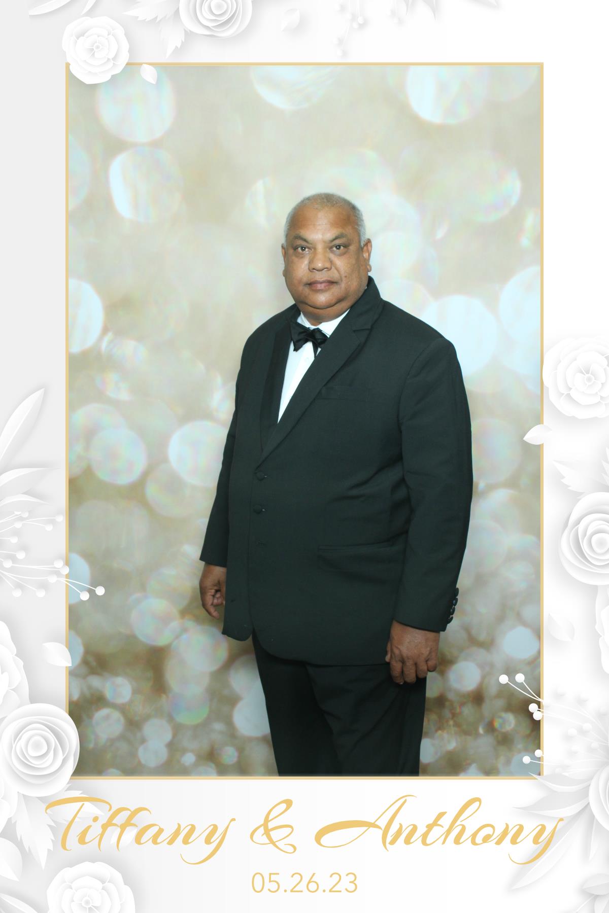 Jessica & Jason  | View more photos from the event at gallery.myselfiemirror.ca/u/romanmyselfiemirrorca/Jessica-Jason