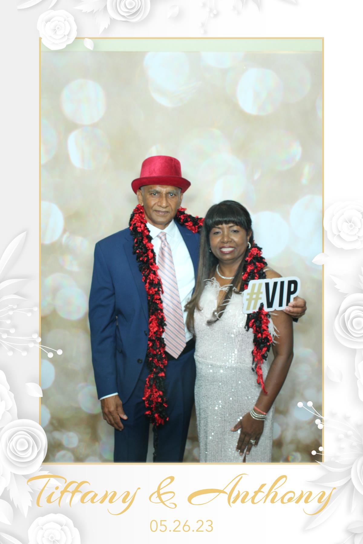 Jessica & Jason  | View more photos from the event at gallery.myselfiemirror.ca/u/romanmyselfiemirrorca/Jessica-Jason