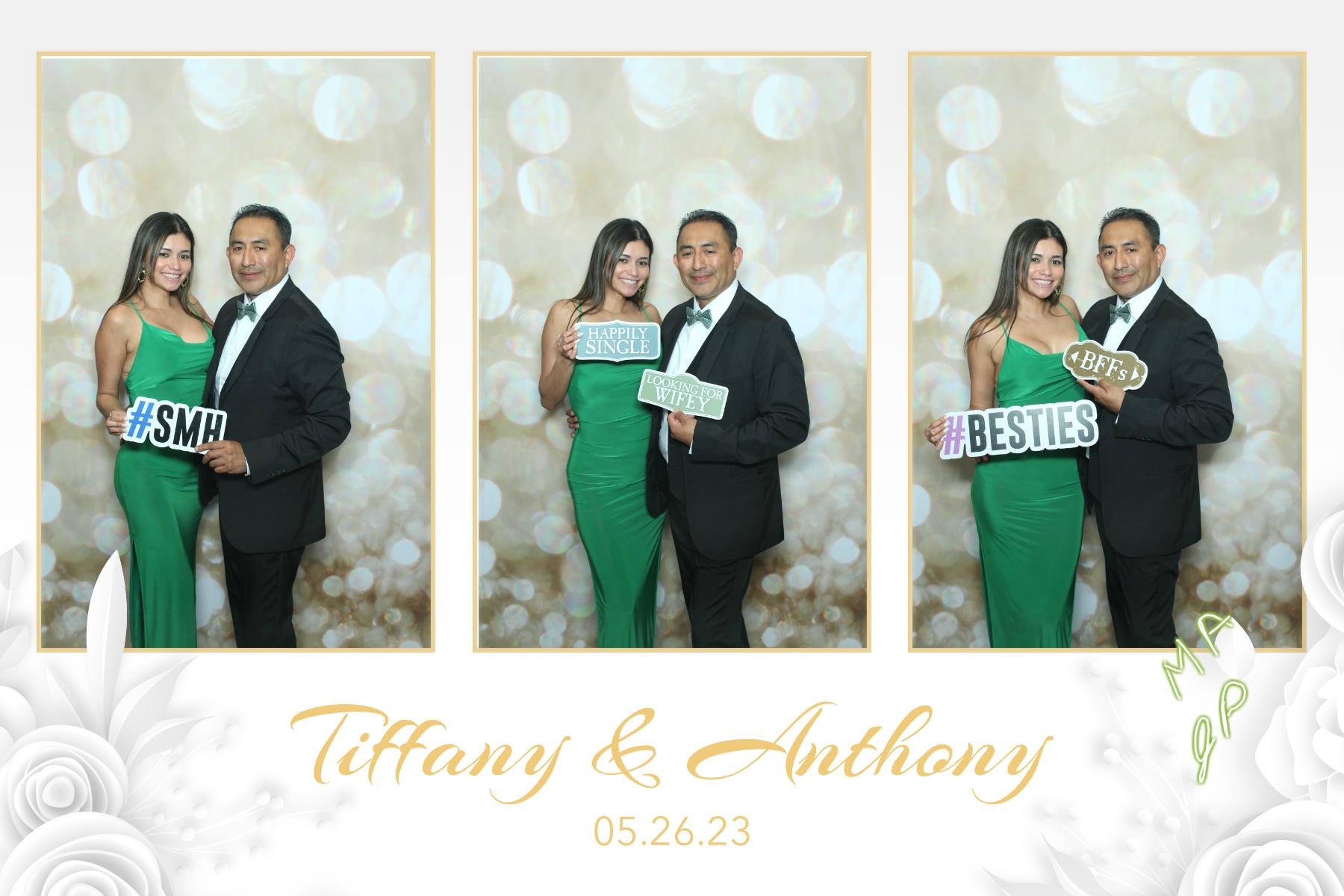 Jessica & Jason  | View more photos from the event at gallery.myselfiemirror.ca/u/romanmyselfiemirrorca/Jessica-Jason