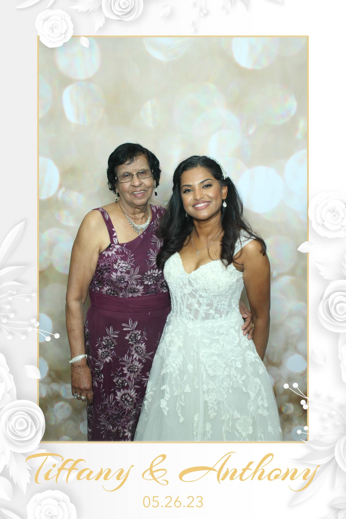 Jessica & Jason  | View more photos from the event at gallery.myselfiemirror.ca/u/romanmyselfiemirrorca/Jessica-Jason