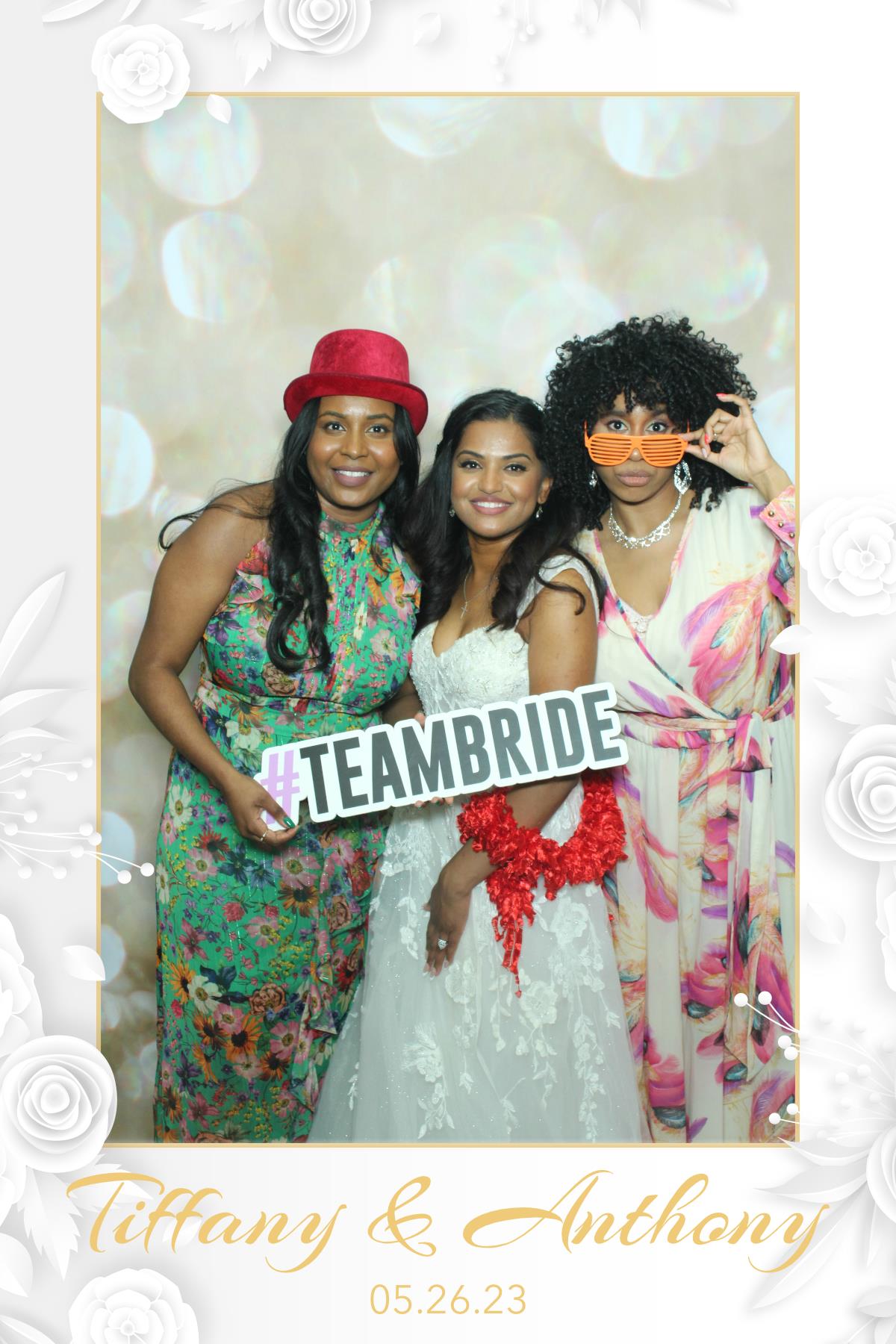 Jessica & Jason  | View more photos from the event at gallery.myselfiemirror.ca/u/romanmyselfiemirrorca/Jessica-Jason