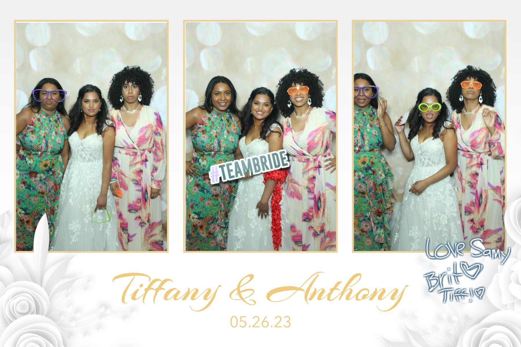 Jessica & Jason  | View more photos from the event at gallery.myselfiemirror.ca/u/romanmyselfiemirrorca/Jessica-Jason