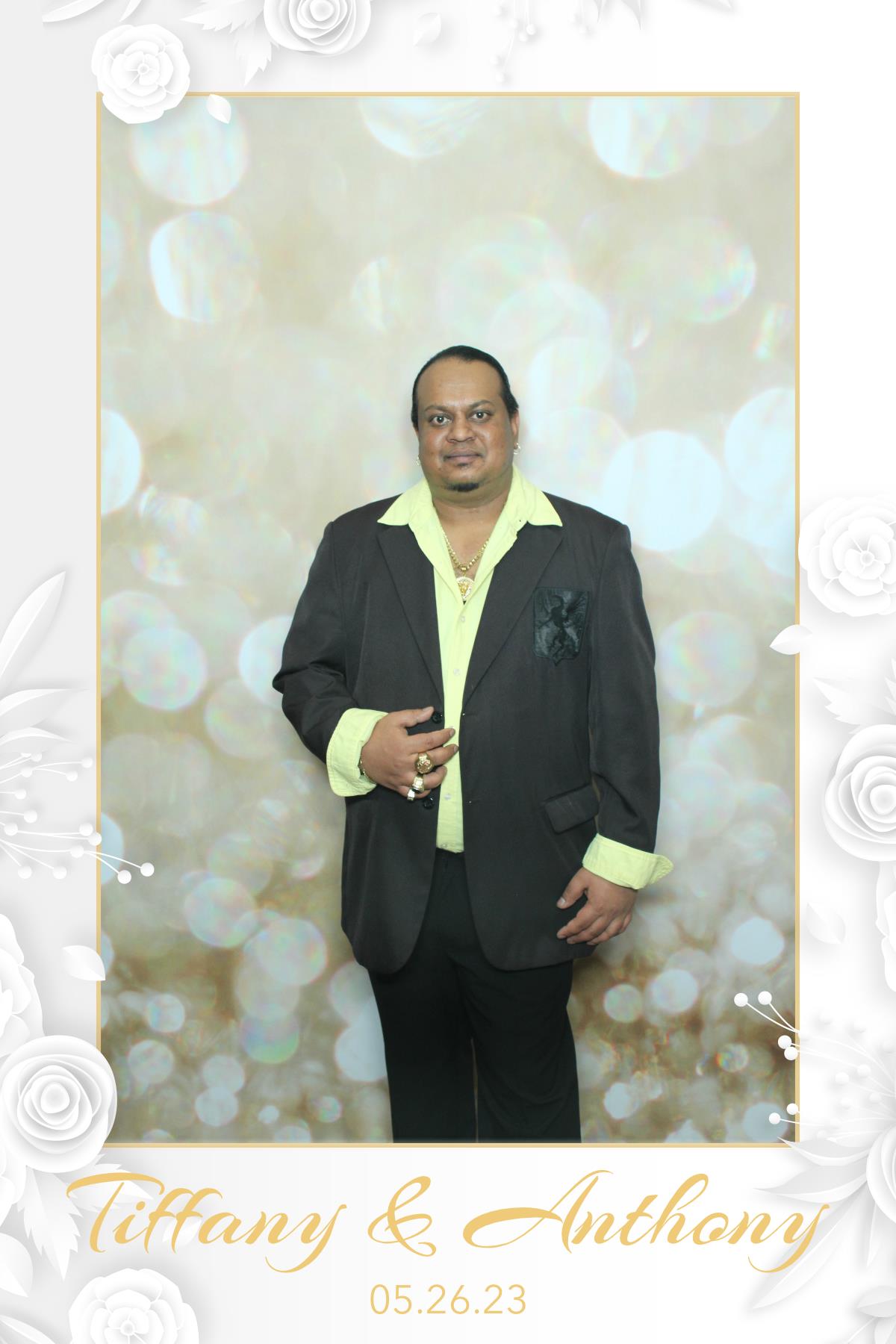 Jessica & Jason  | View more photos from the event at gallery.myselfiemirror.ca/u/romanmyselfiemirrorca/Jessica-Jason