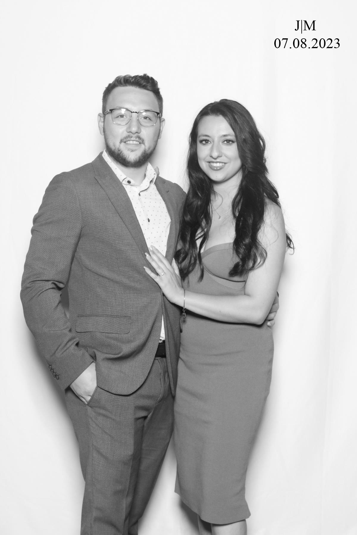 Jessica & Mark  | View more photos from the event at gallery.myselfiemirror.ca/u/romanmyselfiemirrorca/Jessica-Mark