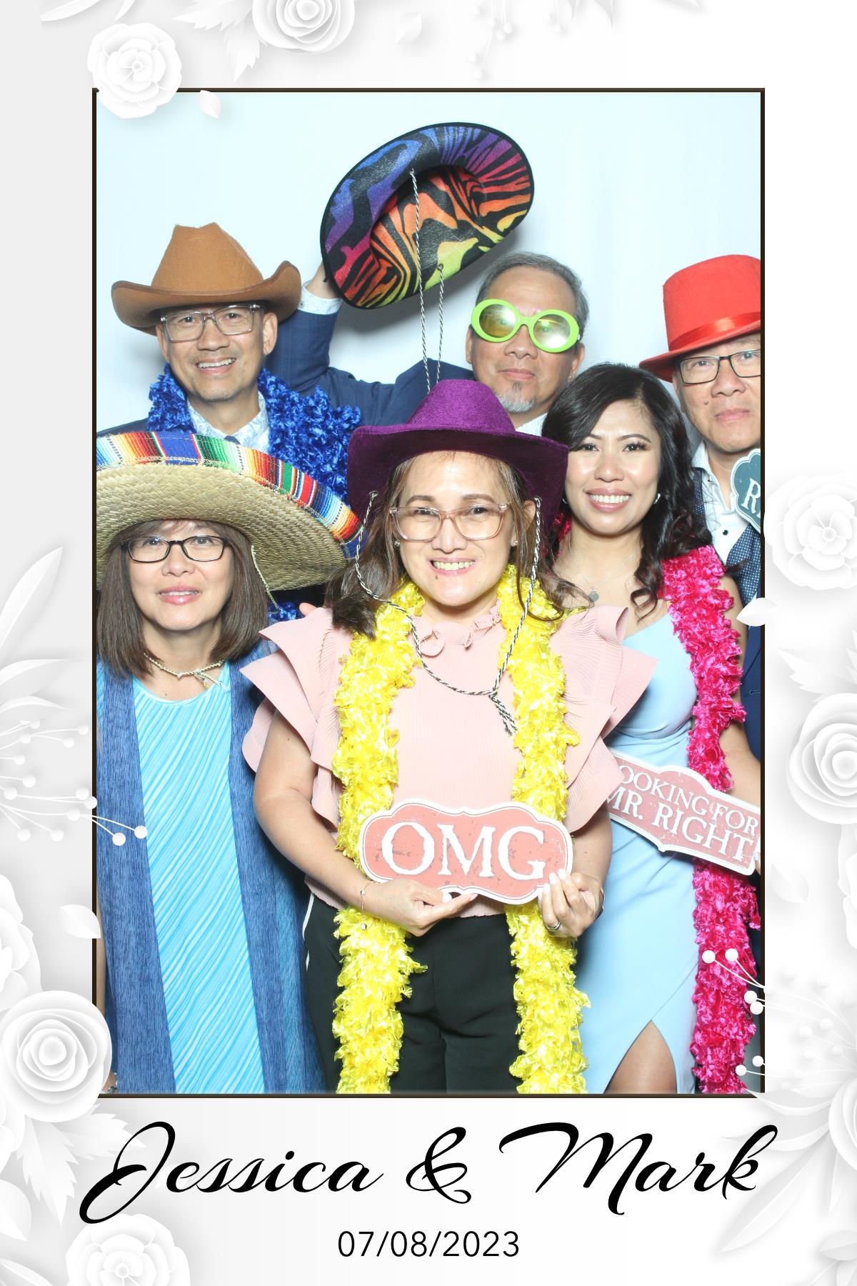 Jessica & Mark  | View more photos from the event at gallery.myselfiemirror.ca/u/romanmyselfiemirrorca/Jessica-Mark