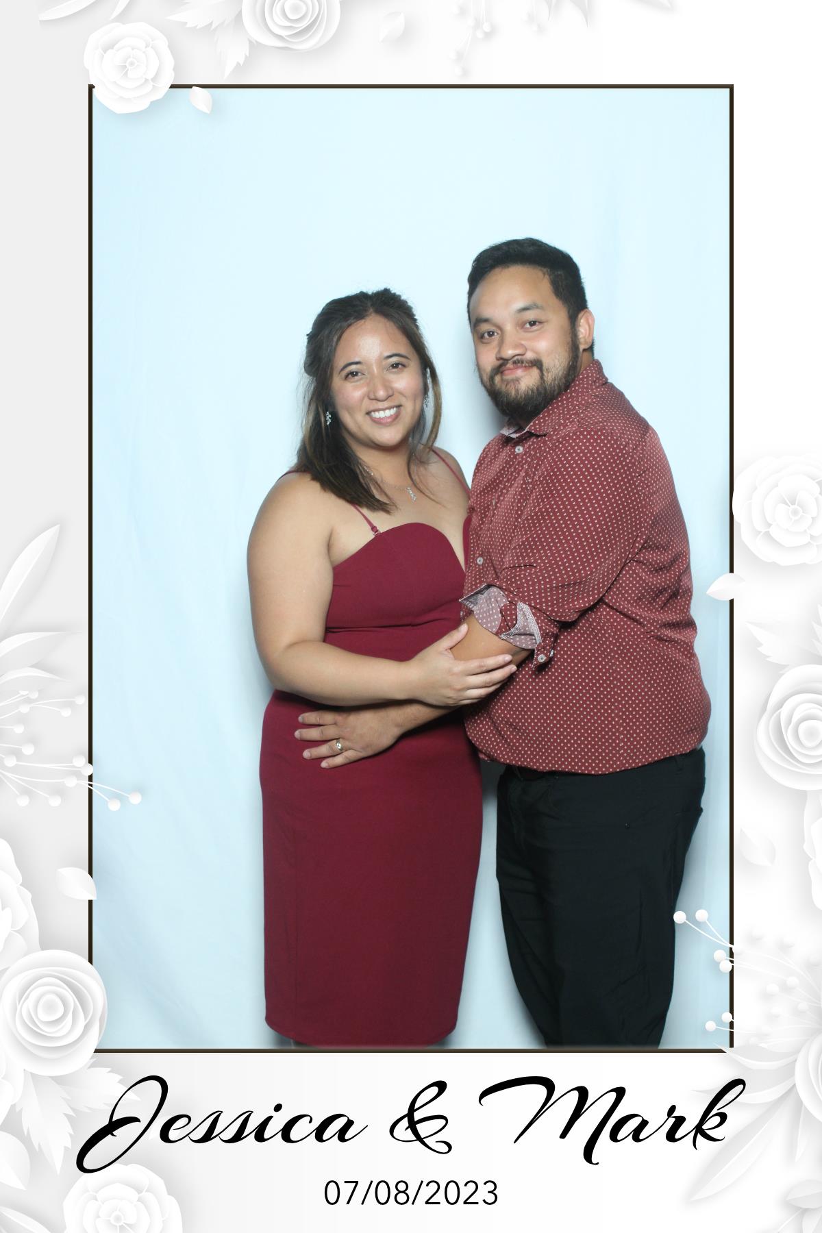 Jessica & Mark  | View more photos from the event at gallery.myselfiemirror.ca/u/romanmyselfiemirrorca/Jessica-Mark