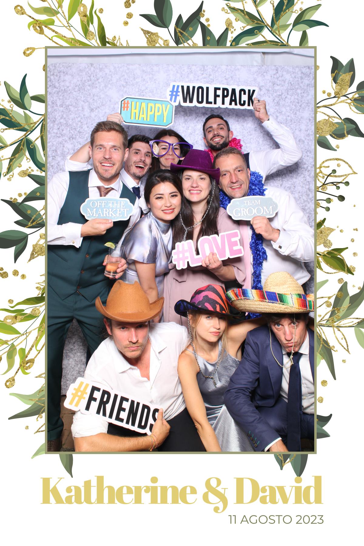 Katherine & David | View more photos from the event at gallery.myselfiemirror.ca/u/romanmyselfiemirrorca/Katherine-David