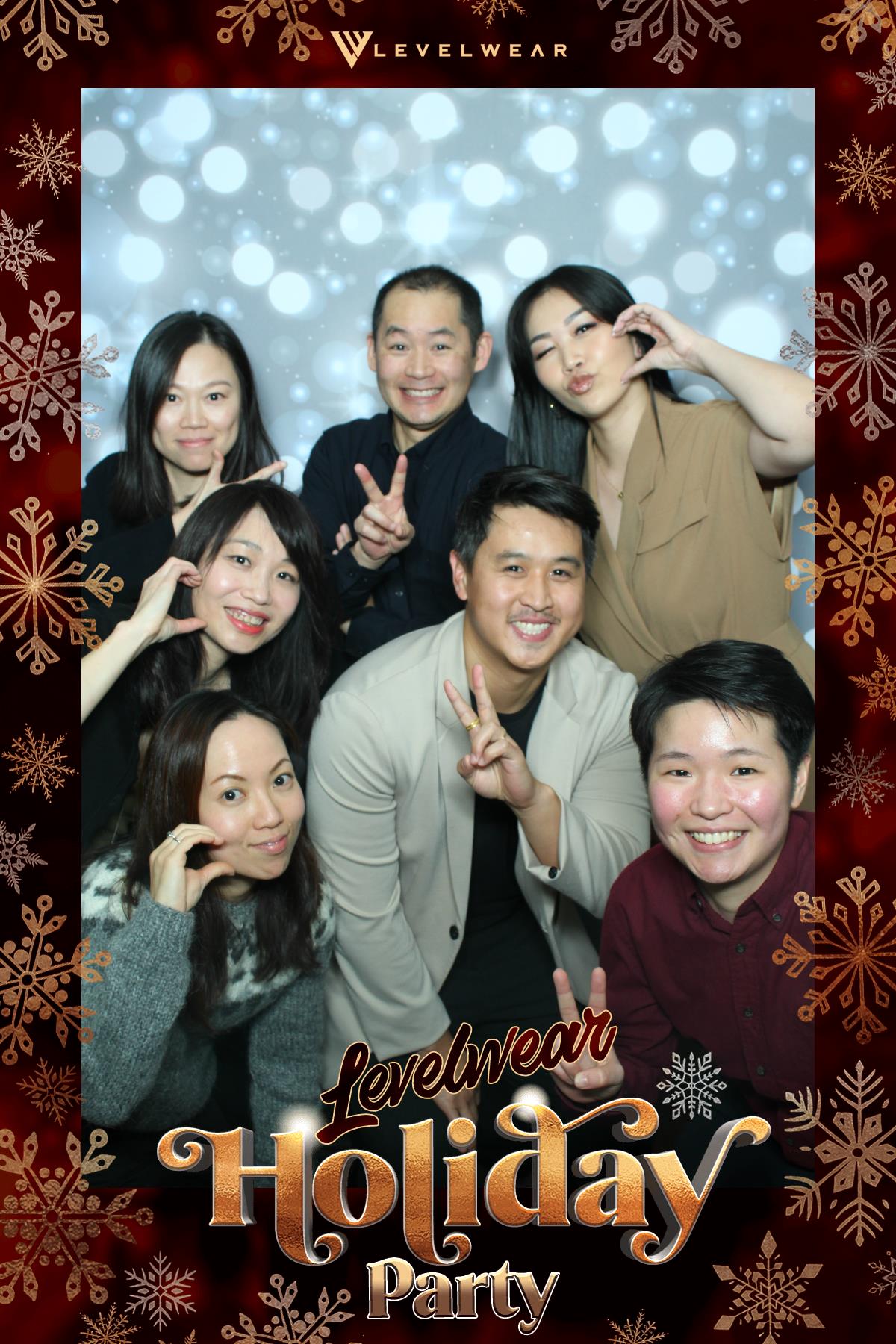 Levelwear Holiday Party | View more photos from the event at gallery.myselfiemirror.ca/u/romanmyselfiemirrorca/Levelwear-Holiday-Party