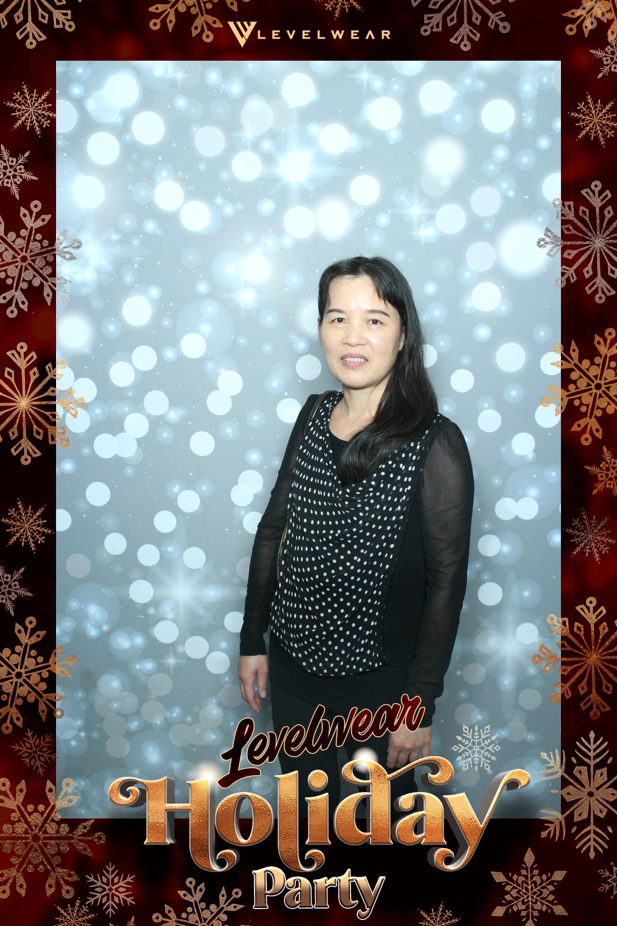 Levelwear Holiday Party | View more photos from the event at gallery.myselfiemirror.ca/u/romanmyselfiemirrorca/Levelwear-Holiday-Party