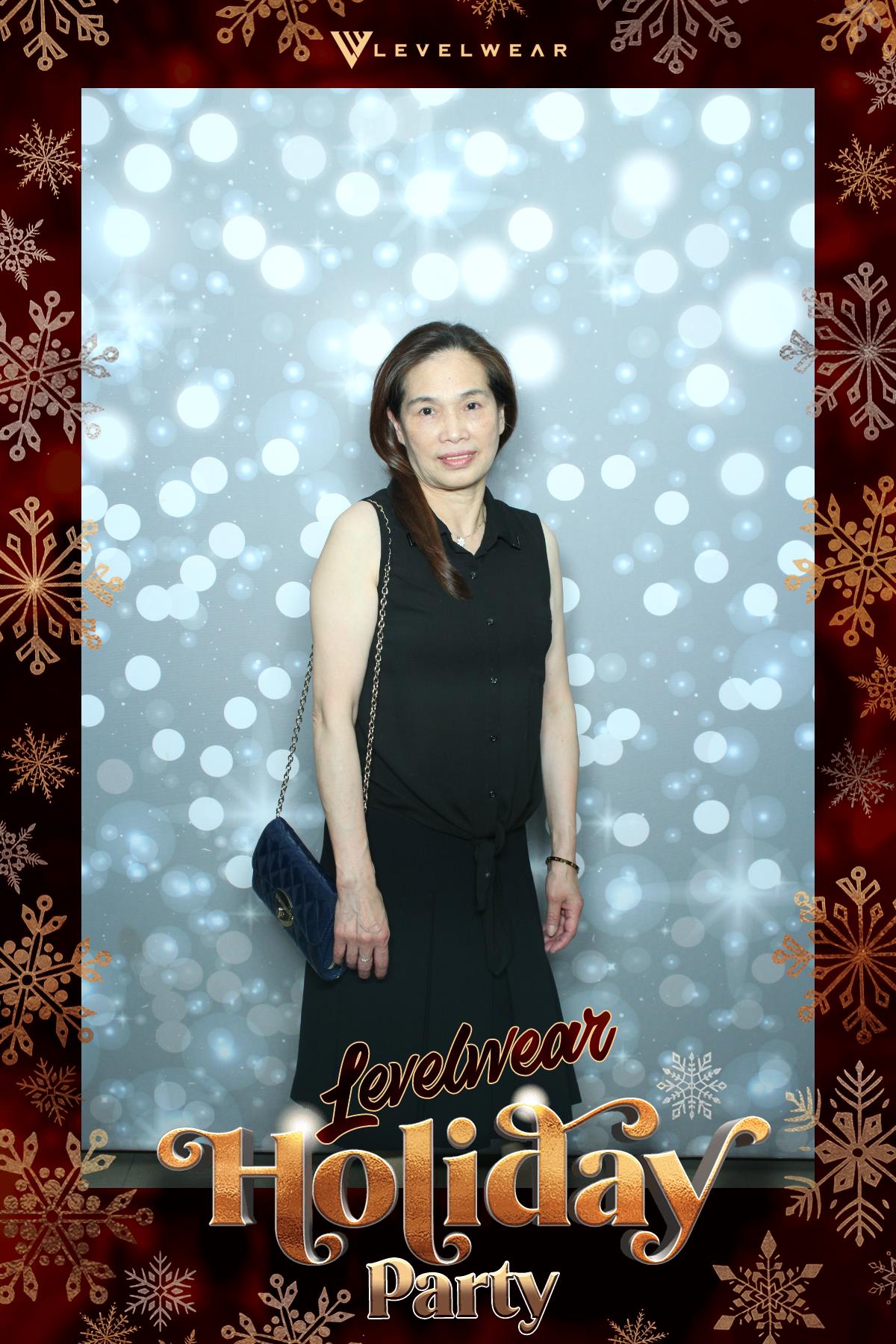 Levelwear Holiday Party | View more photos from the event at gallery.myselfiemirror.ca/u/romanmyselfiemirrorca/Levelwear-Holiday-Party