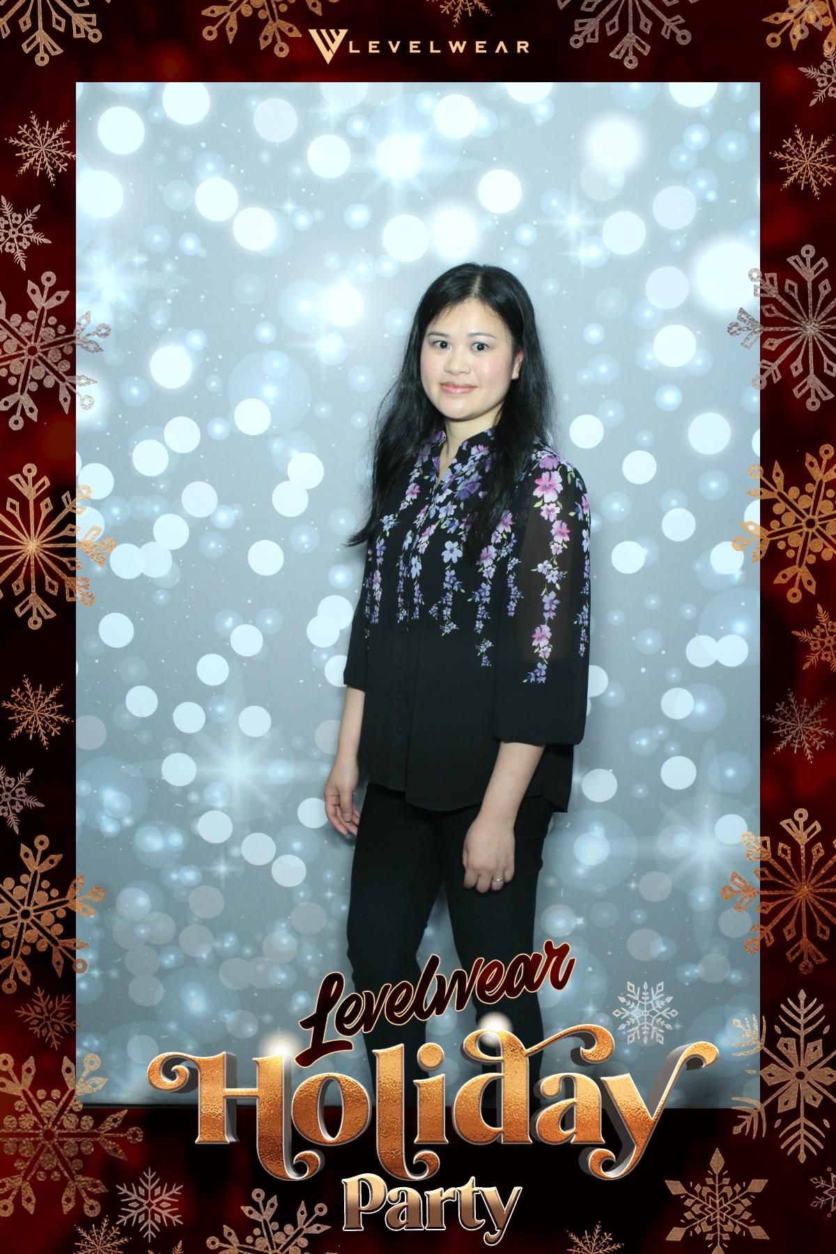 Levelwear Holiday Party | View more photos from the event at gallery.myselfiemirror.ca/u/romanmyselfiemirrorca/Levelwear-Holiday-Party