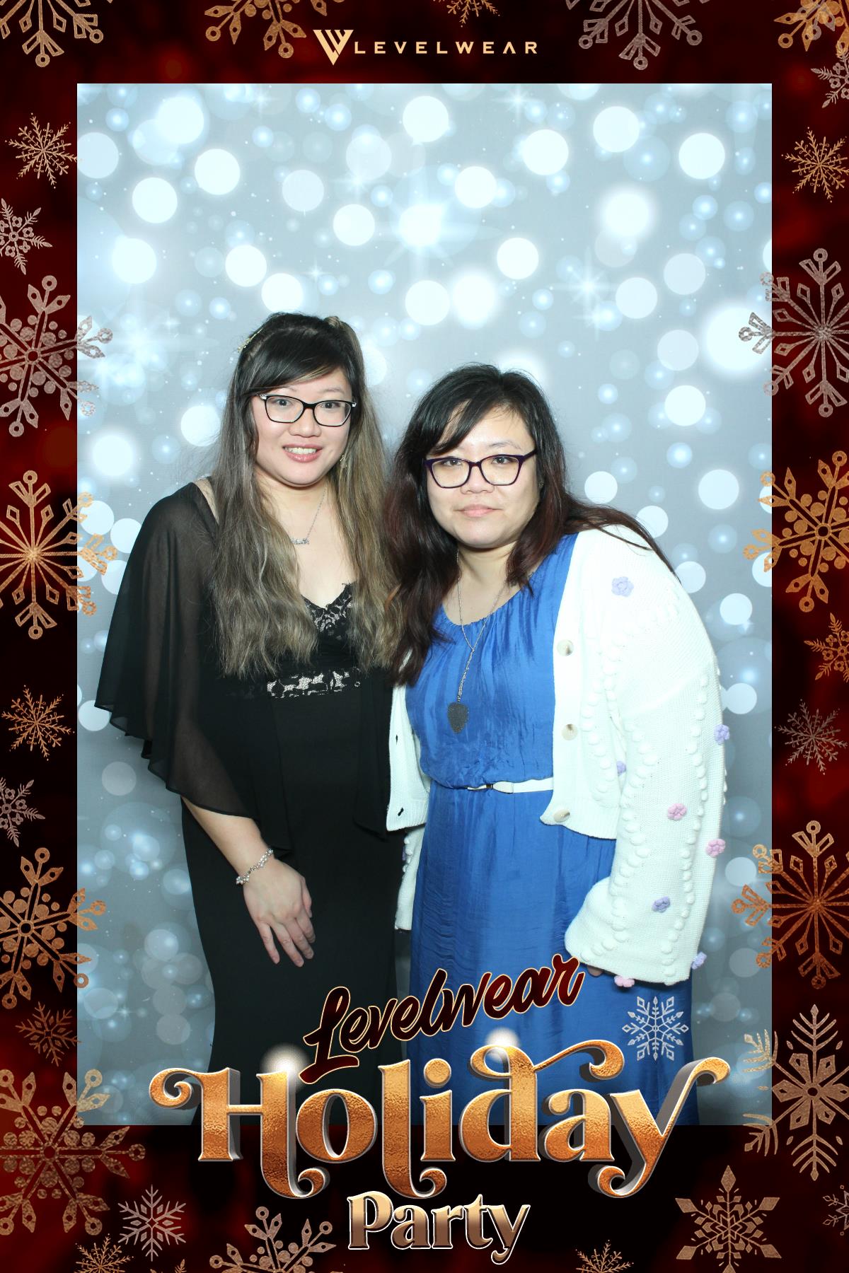 Levelwear Holiday Party | View more photos from the event at gallery.myselfiemirror.ca/u/romanmyselfiemirrorca/Levelwear-Holiday-Party