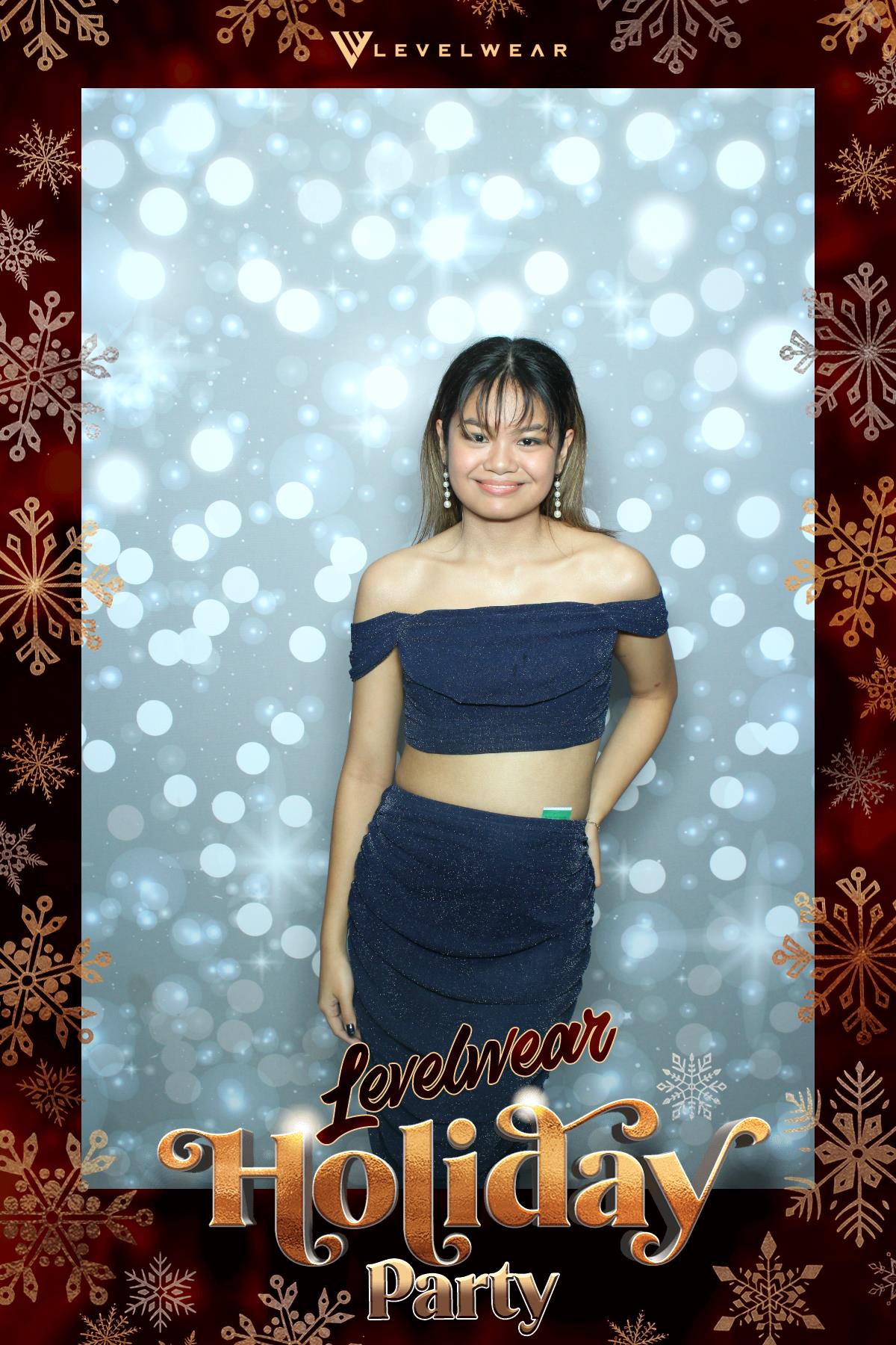 Levelwear Holiday Party | View more photos from the event at gallery.myselfiemirror.ca/u/romanmyselfiemirrorca/Levelwear-Holiday-Party