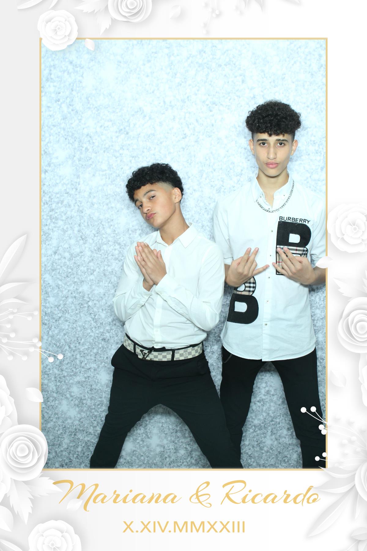 Mariana & Ricardo  | View more photos from the event at gallery.myselfiemirror.ca/u/romanmyselfiemirrorca/Mariana-Ricardo