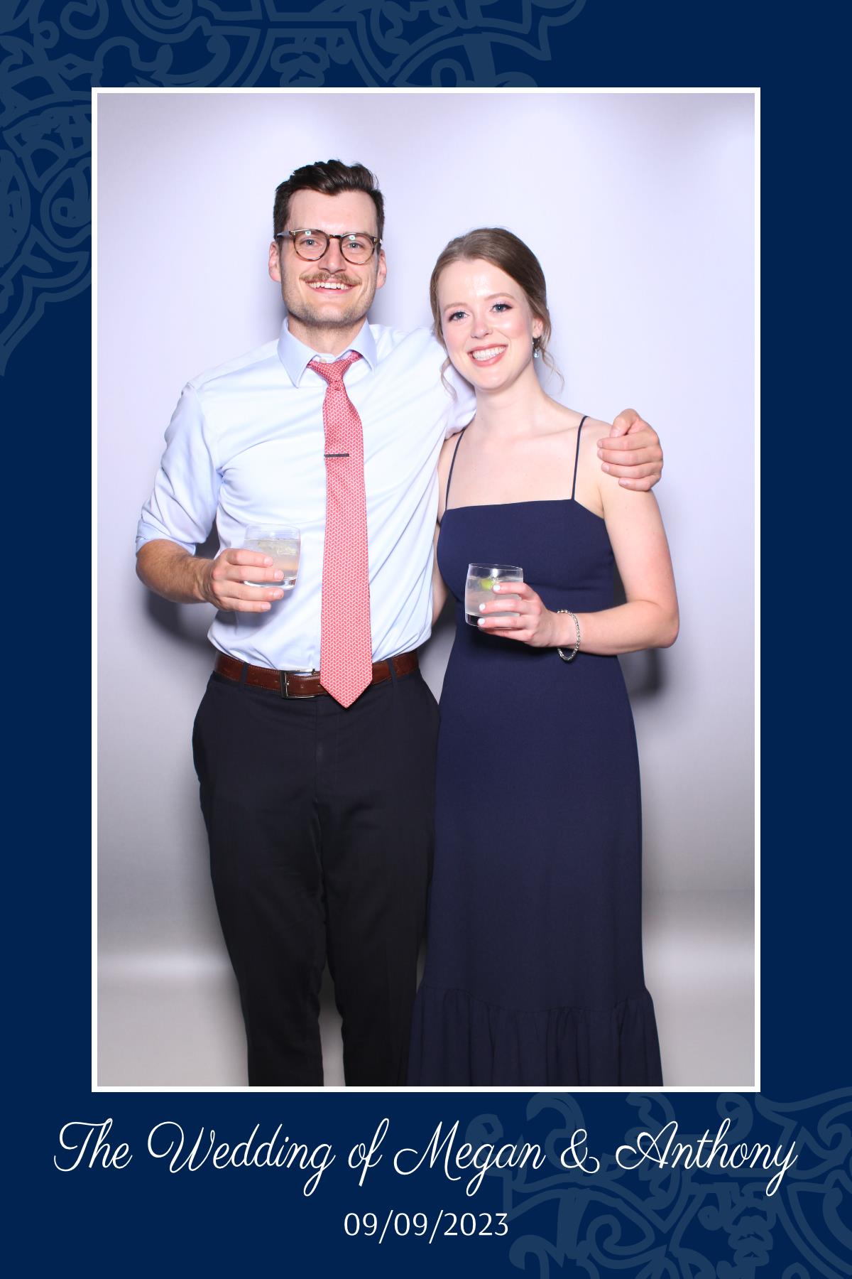 Megan & Anthony | View more photos from the event at gallery.myselfiemirror.ca/u/romanmyselfiemirrorca/Megan-Anthony