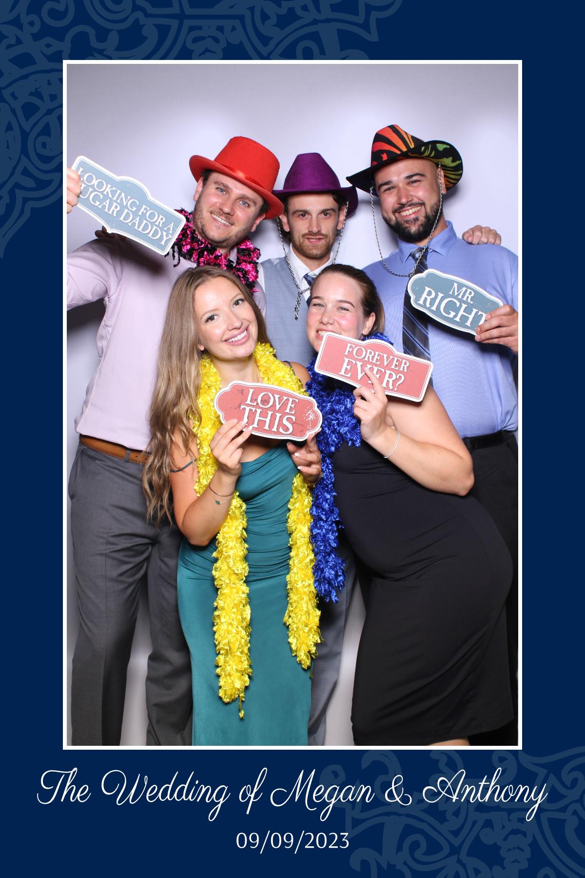 Megan & Anthony | View more photos from the event at gallery.myselfiemirror.ca/u/romanmyselfiemirrorca/Megan-Anthony