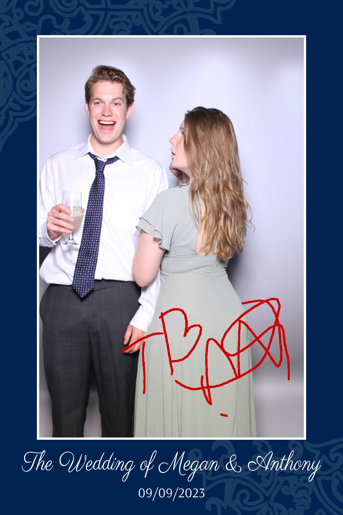 Megan & Anthony | View more photos from the event at gallery.myselfiemirror.ca/u/romanmyselfiemirrorca/Megan-Anthony