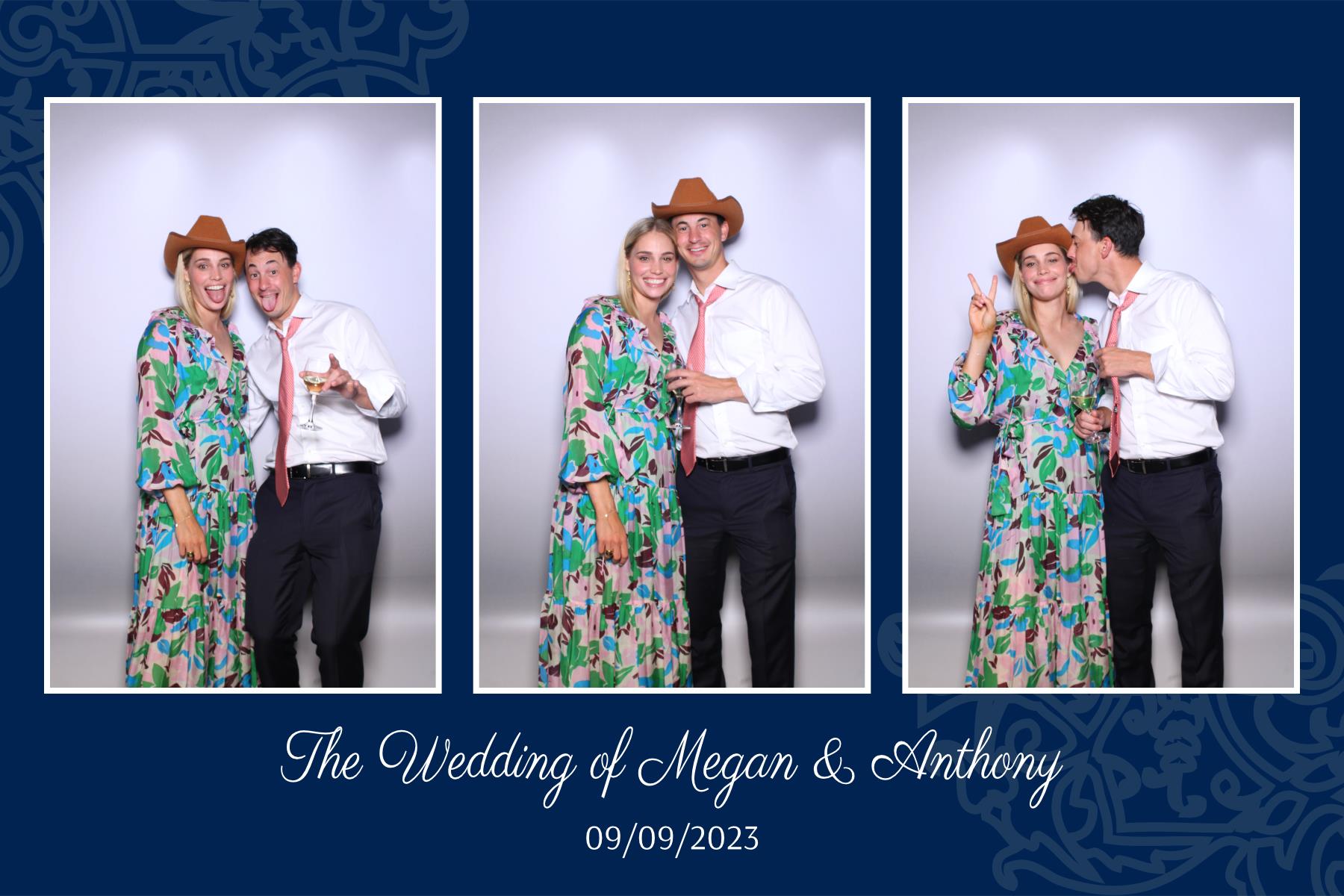 Megan & Anthony | View more photos from the event at gallery.myselfiemirror.ca/u/romanmyselfiemirrorca/Megan-Anthony