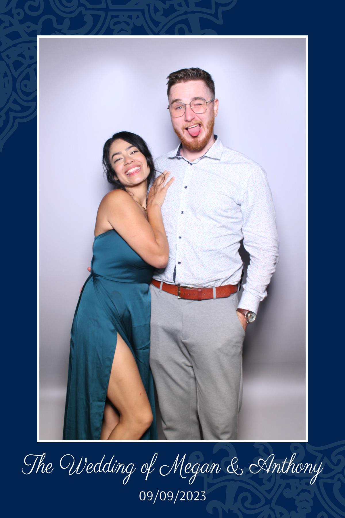 Megan & Anthony | View more photos from the event at gallery.myselfiemirror.ca/u/romanmyselfiemirrorca/Megan-Anthony