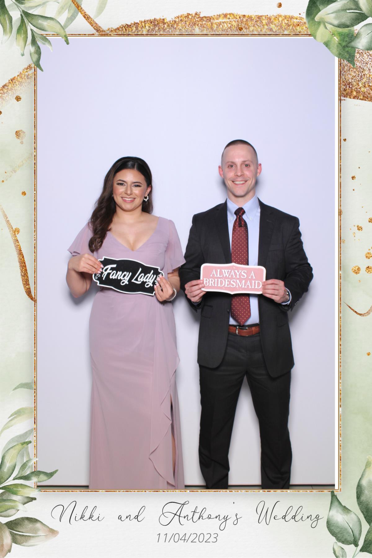 Nikki & Anthony | View more photos from the event at gallery.myselfiemirror.ca/u/romanmyselfiemirrorca/Nikki-Anthony