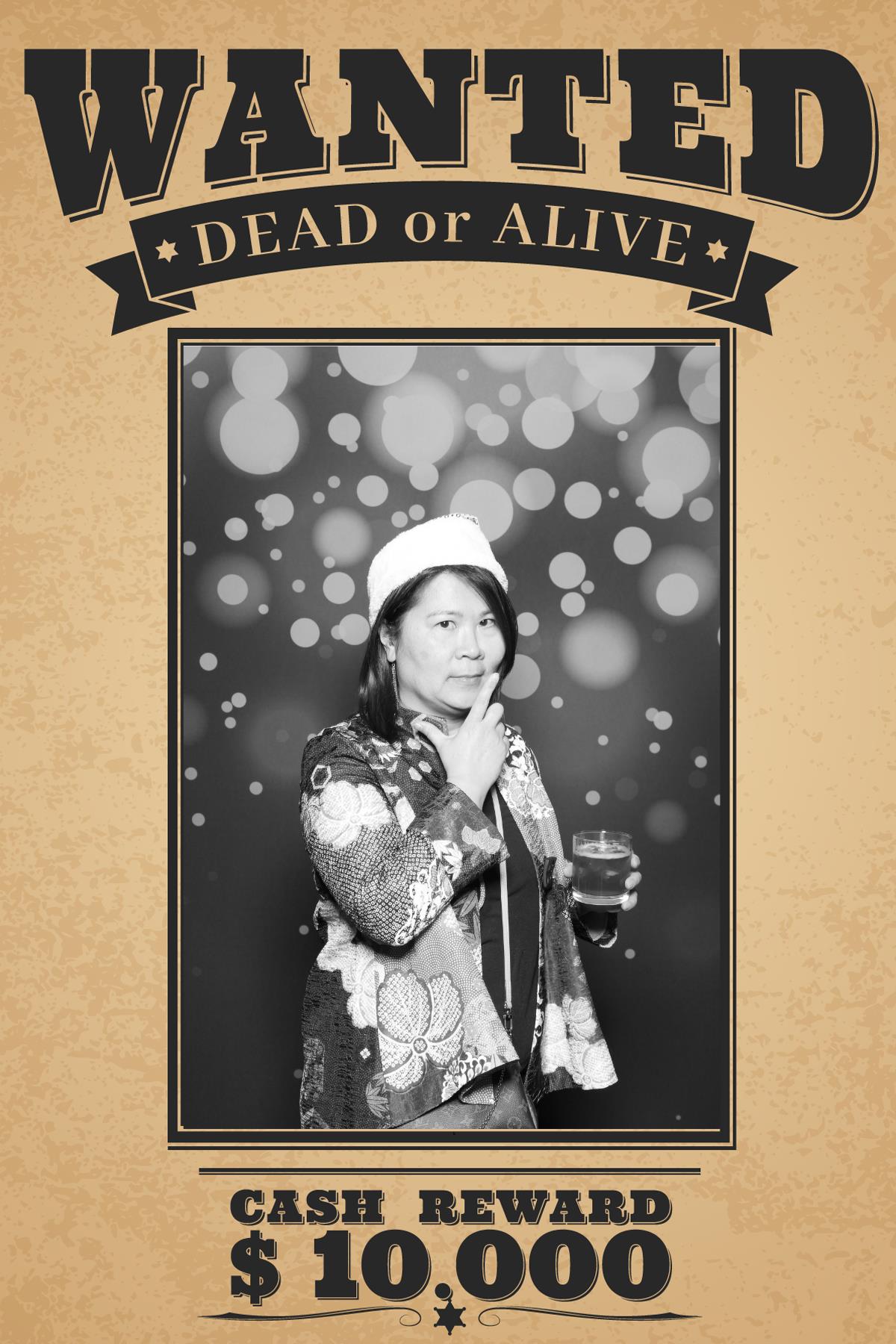 Rothmans Year End Celebration  | View more photos from the event at gallery.myselfiemirror.ca/u/romanmyselfiemirrorca/Rothmans-Year-End-Celebration