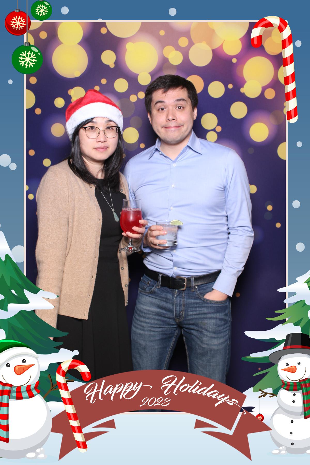 Rothmans Year End Celebration  | View more photos from the event at gallery.myselfiemirror.ca/u/romanmyselfiemirrorca/Rothmans-Year-End-Celebration