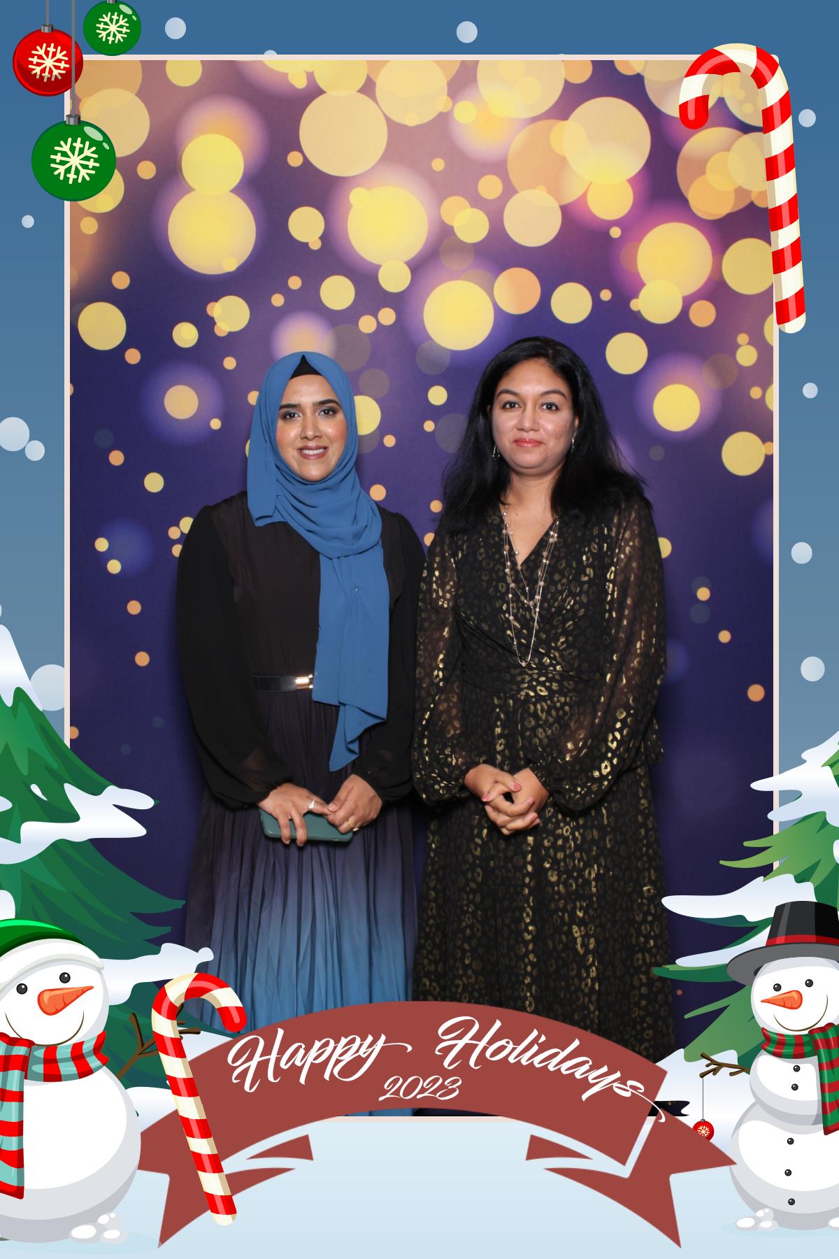 Rothmans Year End Celebration  | View more photos from the event at gallery.myselfiemirror.ca/u/romanmyselfiemirrorca/Rothmans-Year-End-Celebration